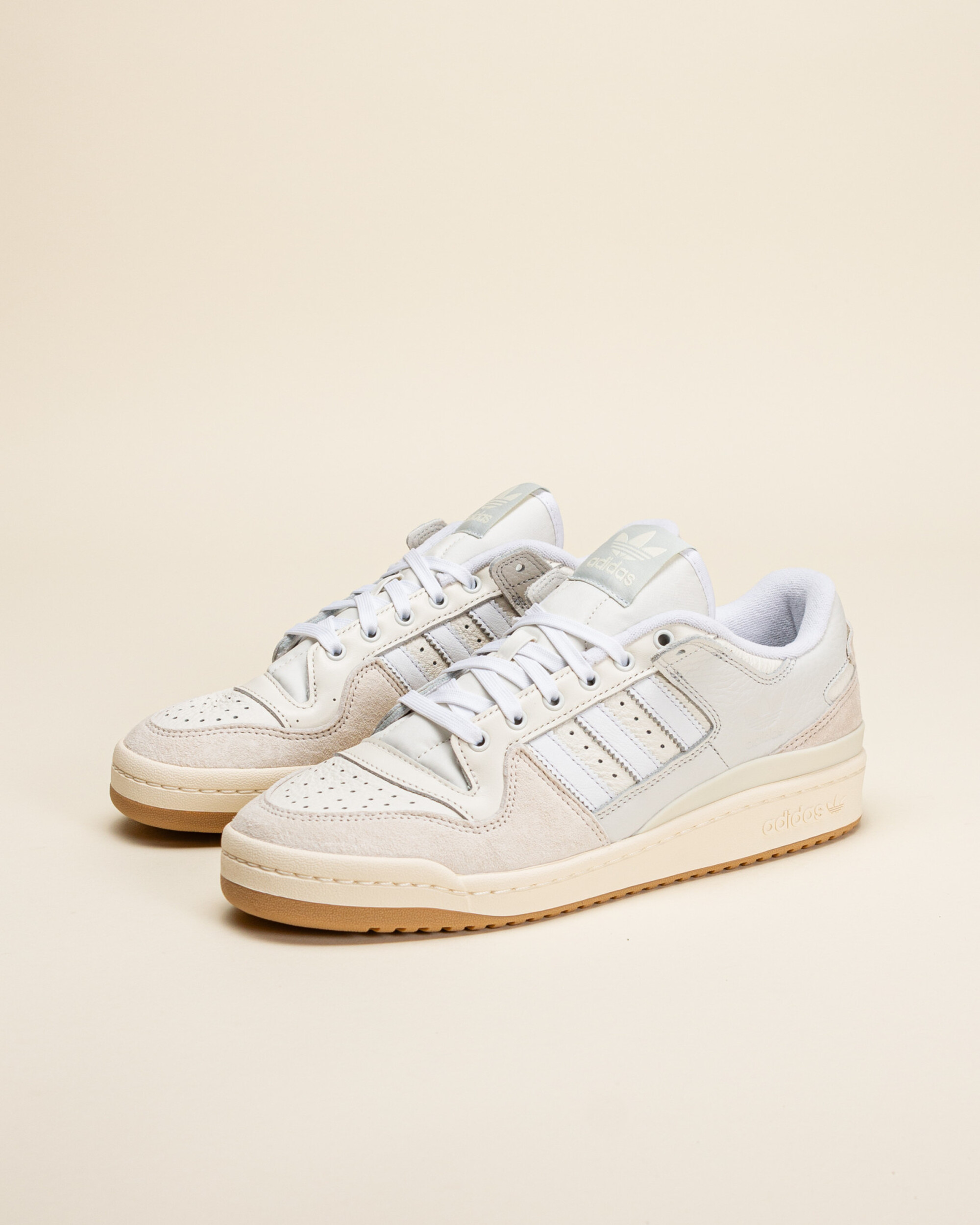 Adidas Forum Low ADV Chalk White/Gum - Lockwood Skateshop & Avenue Antwerp