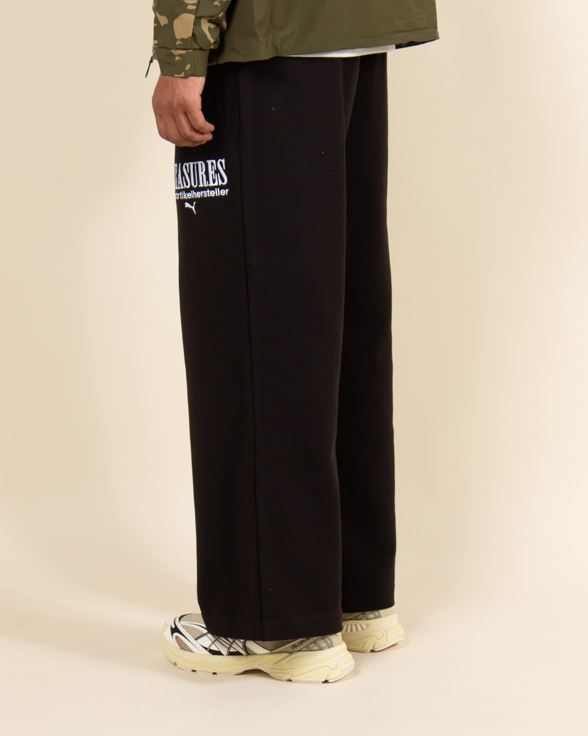 Puma X Pleasures Sweatpants - Black