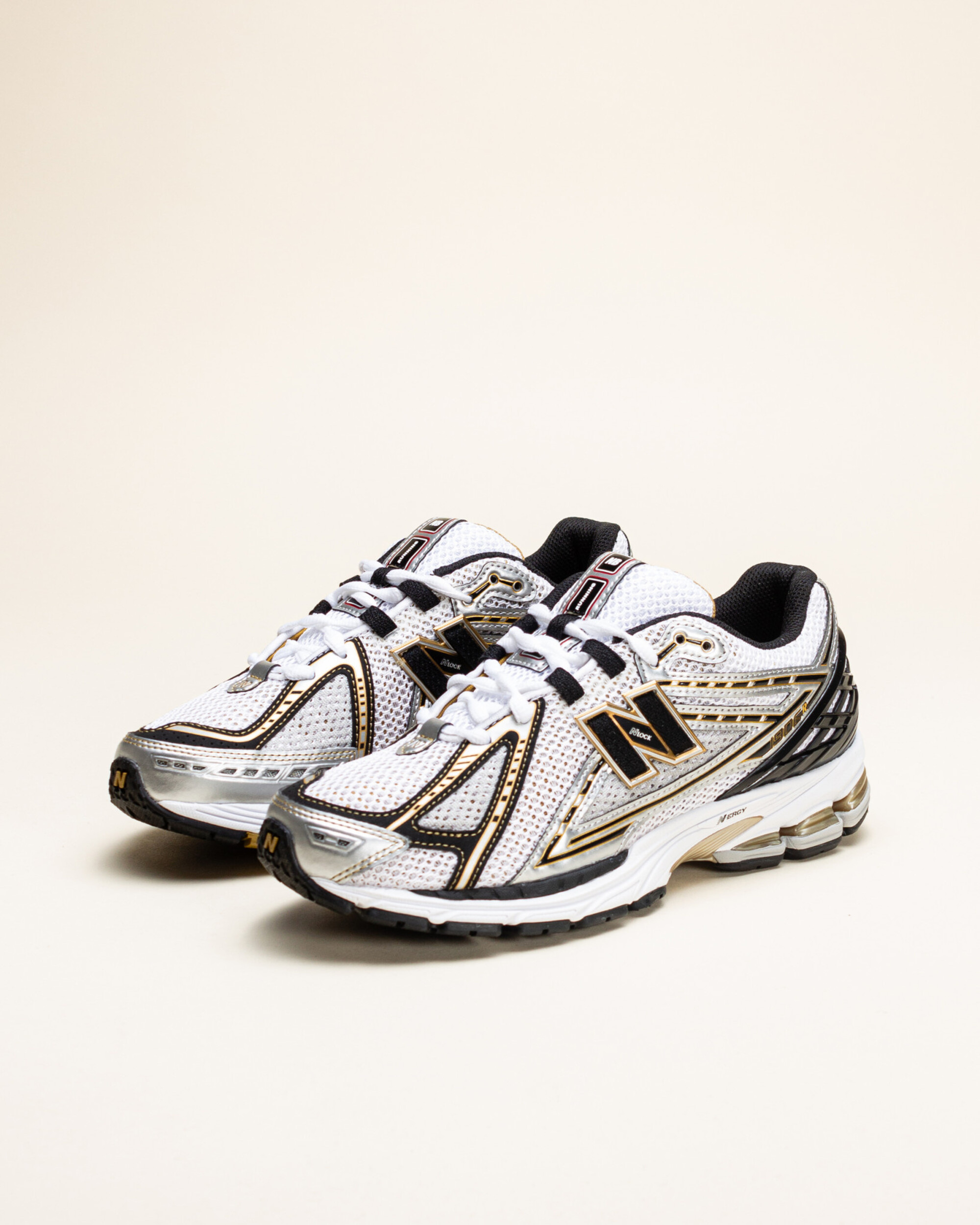 New Balance 1906R - Metallic Silver/Metallic Gold