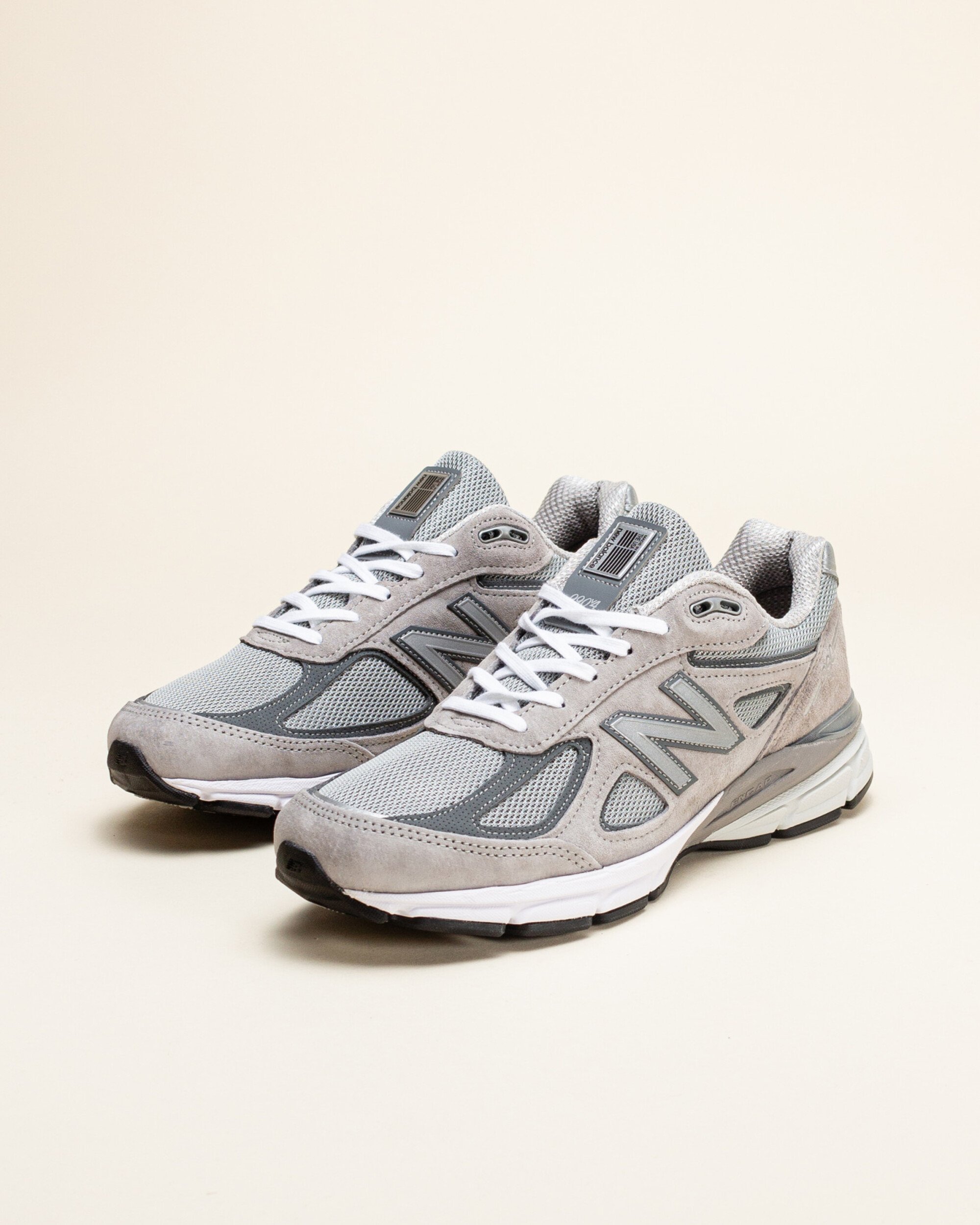 New Balance Made in USA 990v4 Core - Grey/Silver