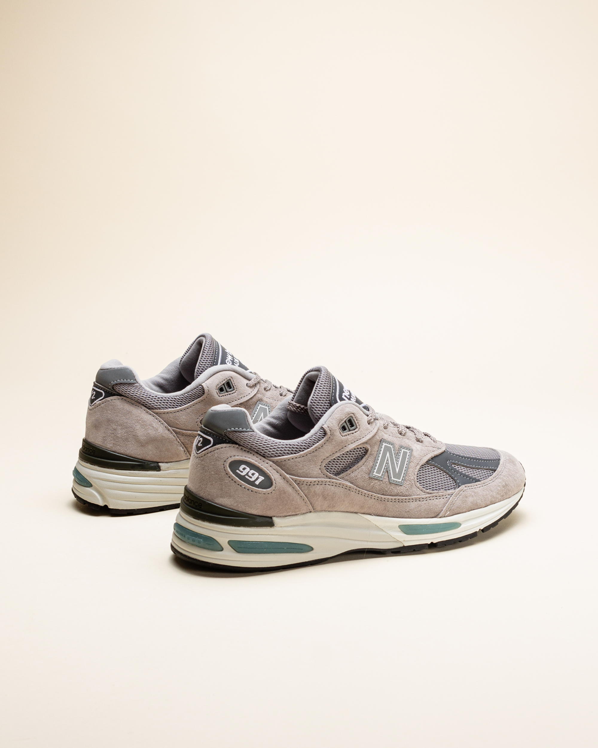 New Balance Made in UK 991v2 - Dove/Alloy/Silver