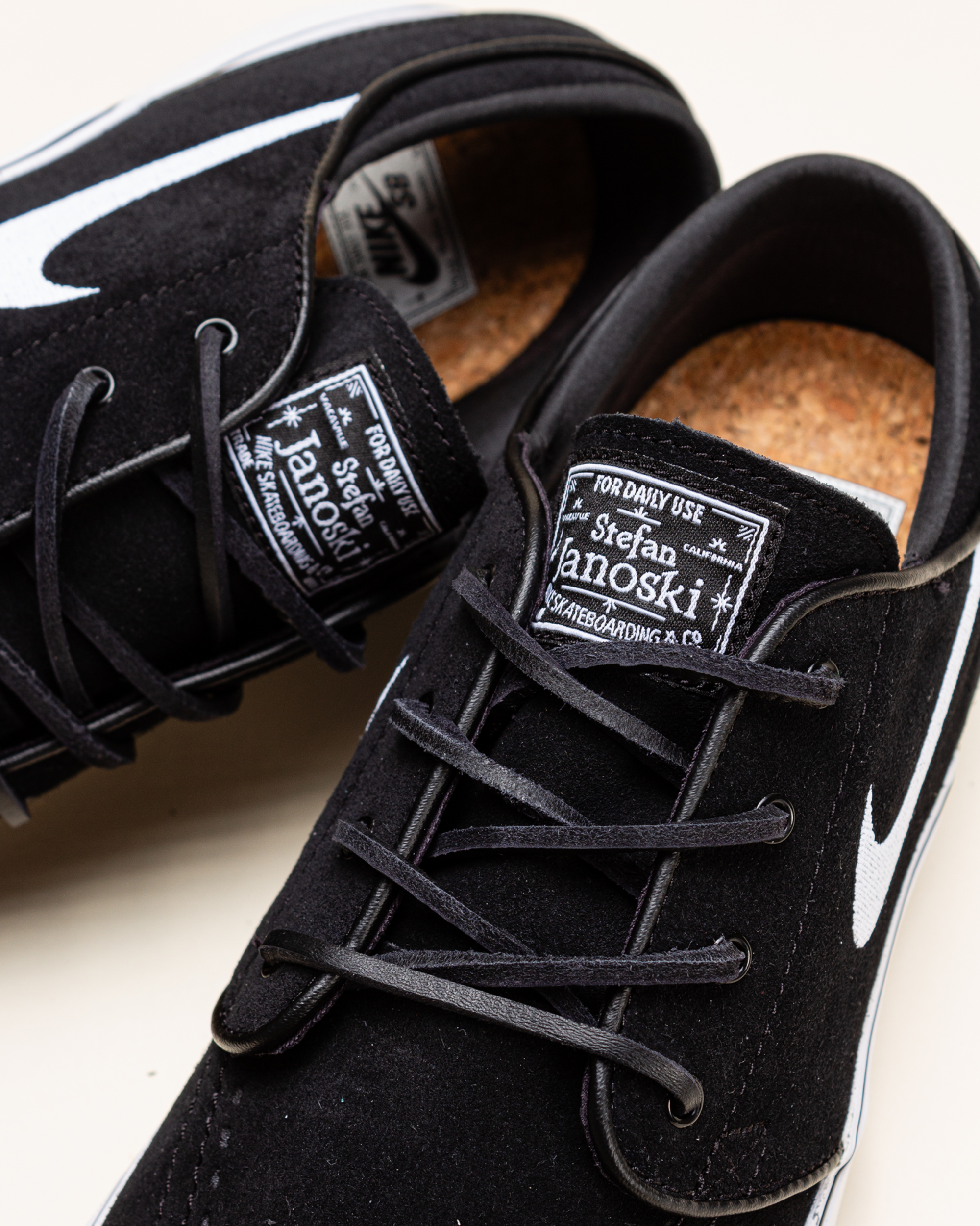 Nike SB Zoom Janoski OG+ - Black/White