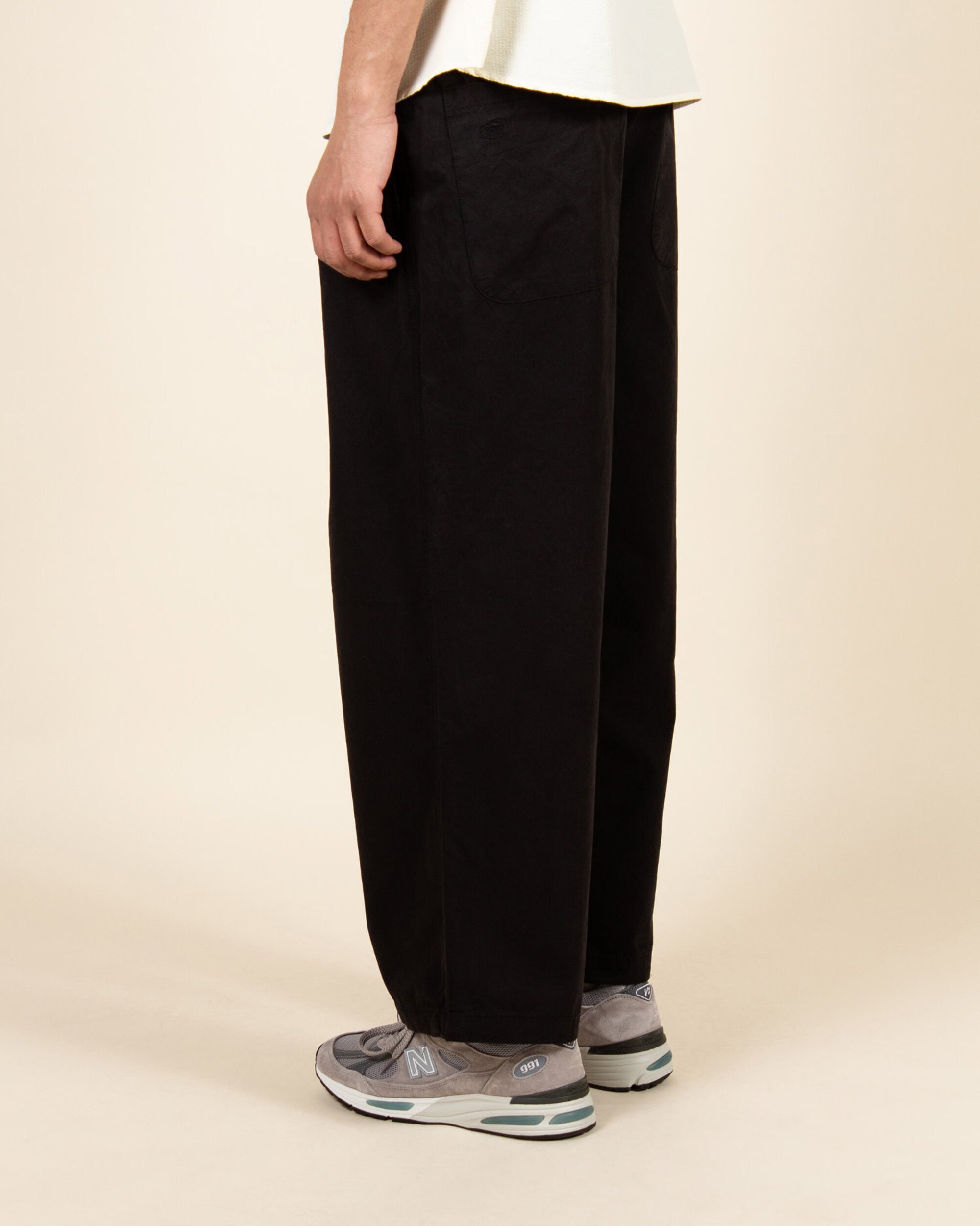 Kappy Two Tuck Wide Pants - Black