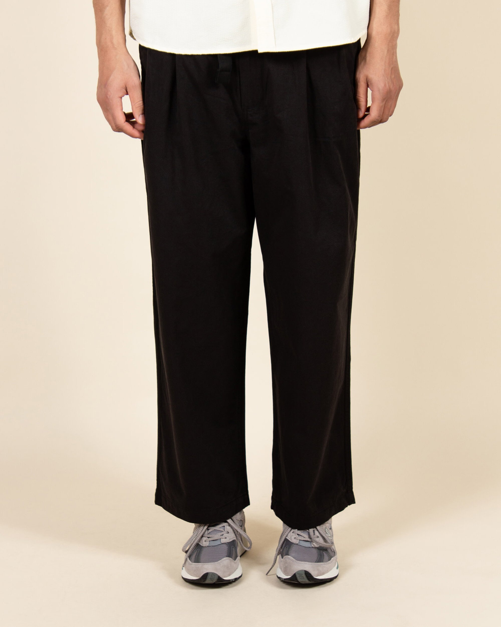 Kappy Two Tuck Wide Pants - Black