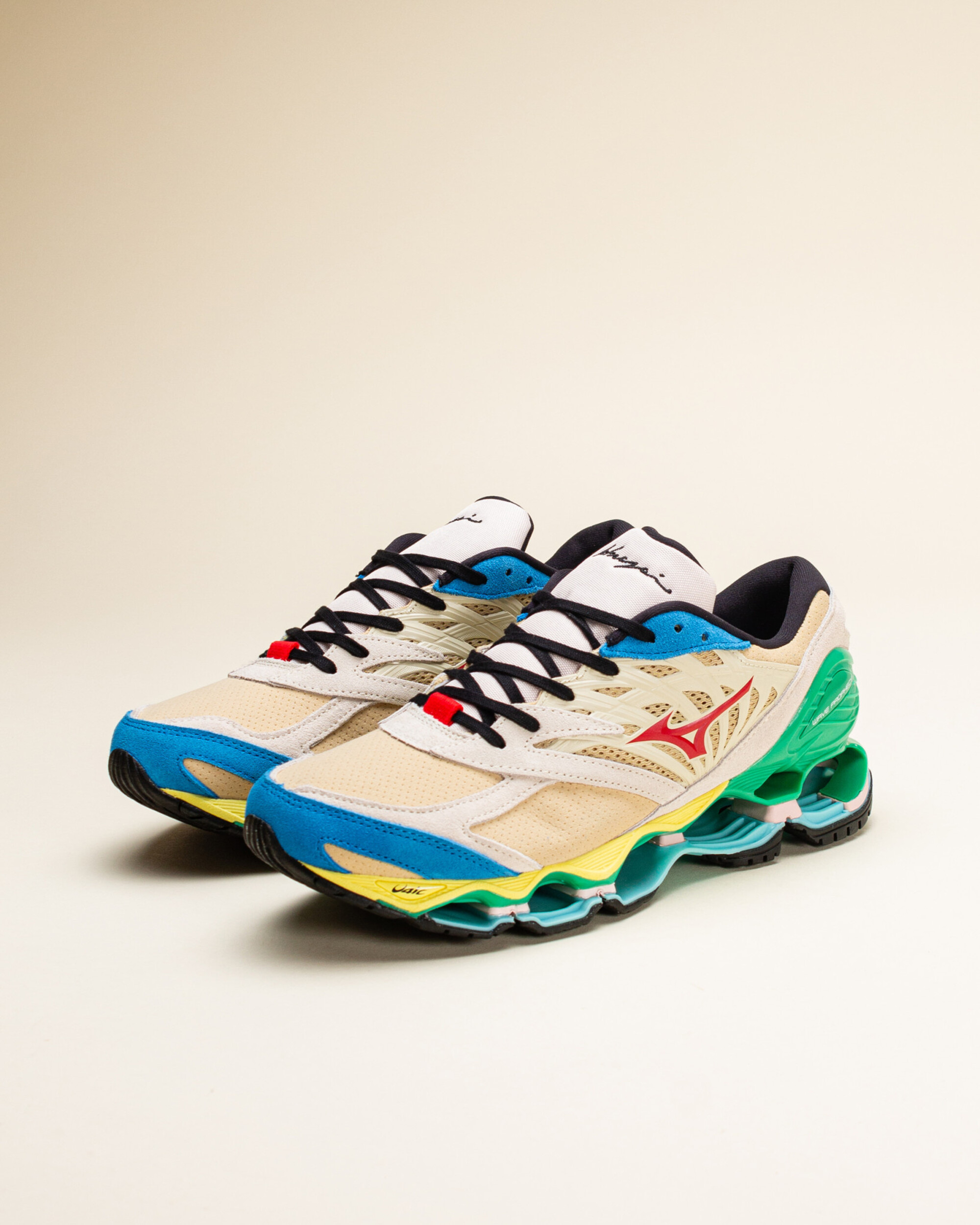 Mizuno x Hiroshi Nagai Wave Prophecy LS - Mojave Desert/High Risk Red/Diva Blue