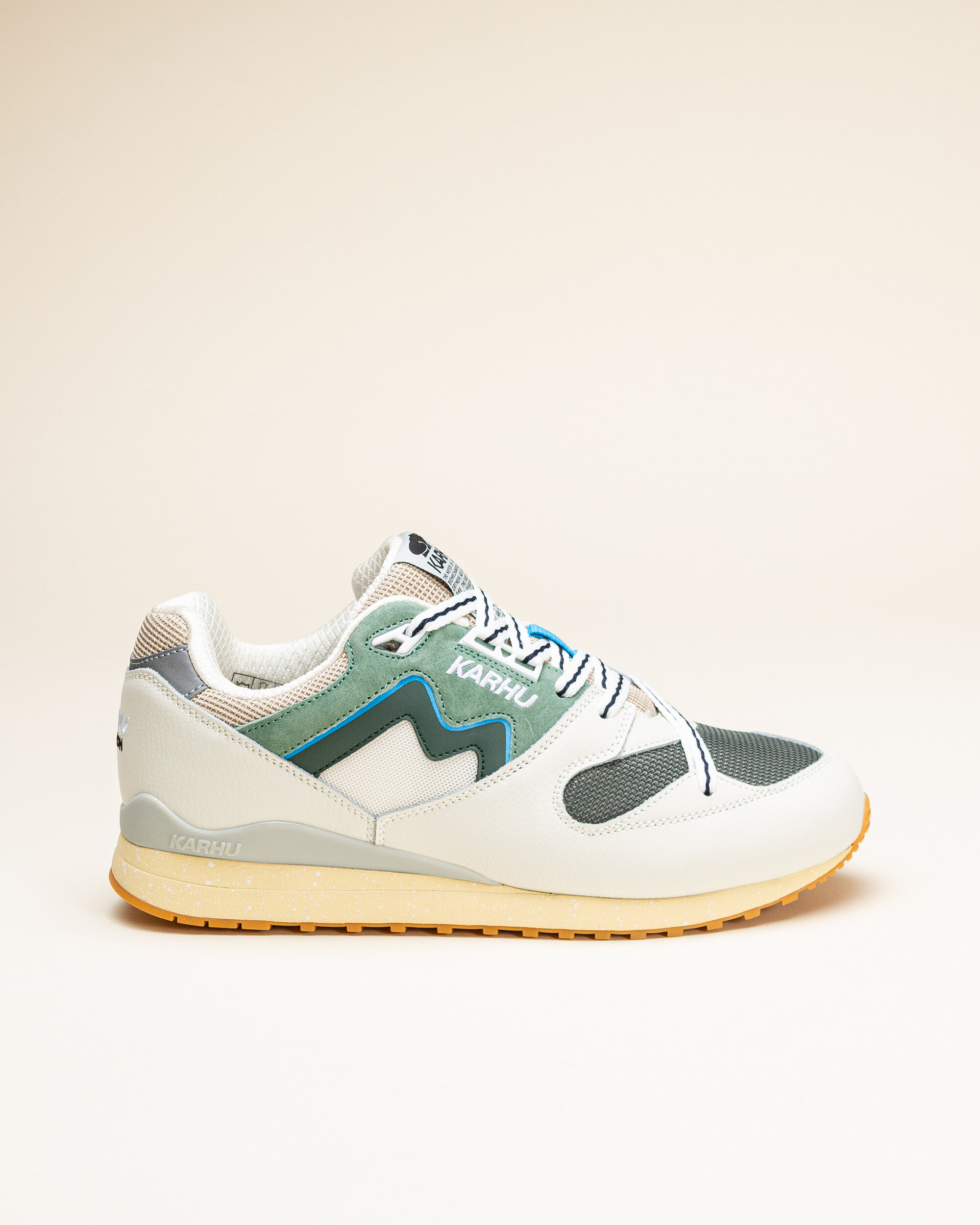 Karhu Synchron Classic - Lily White/Forest Green