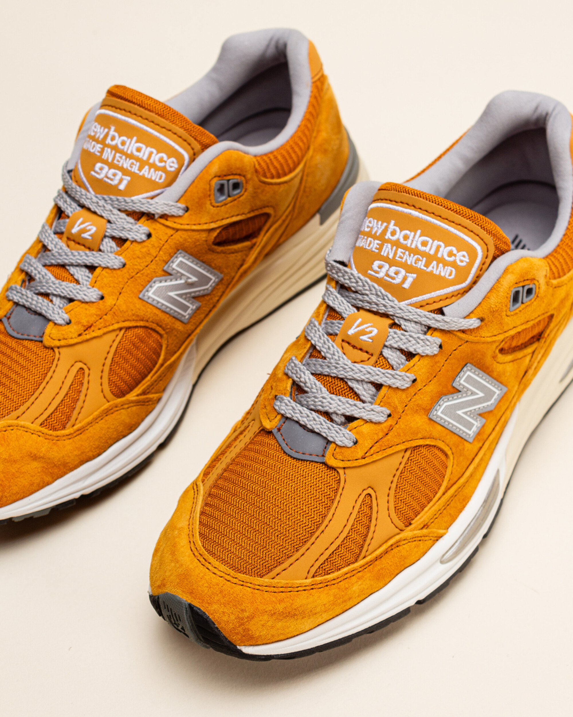 New Balance Made In UK 991v2 - Yellow/Silver