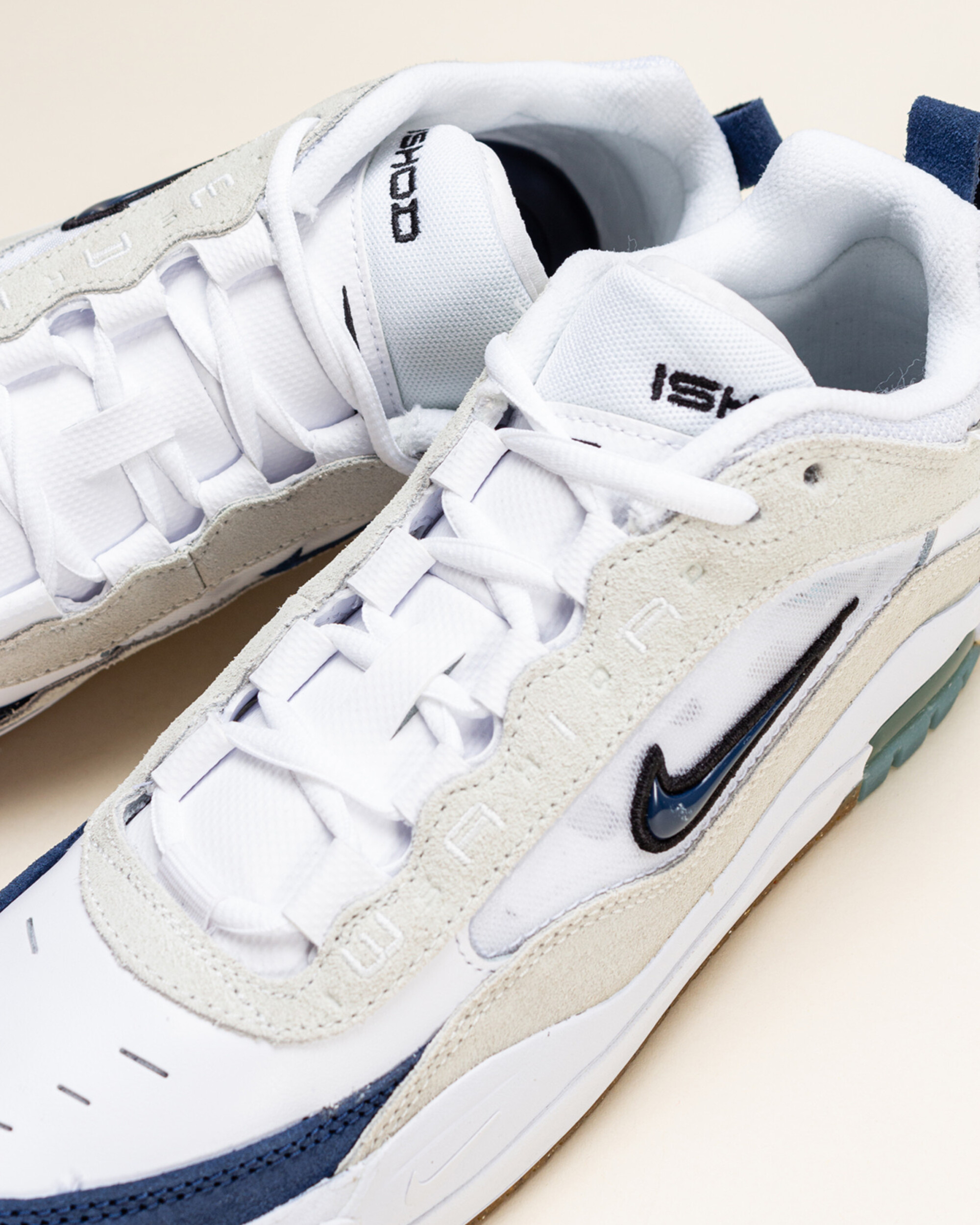 Nike SB Air Max Ishod - White/Summit White/Black/Navy