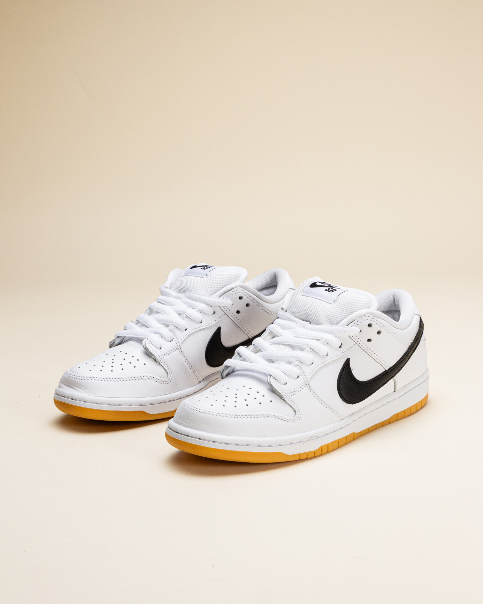 Nike SB Dunk Low - White/Gum Light Brown