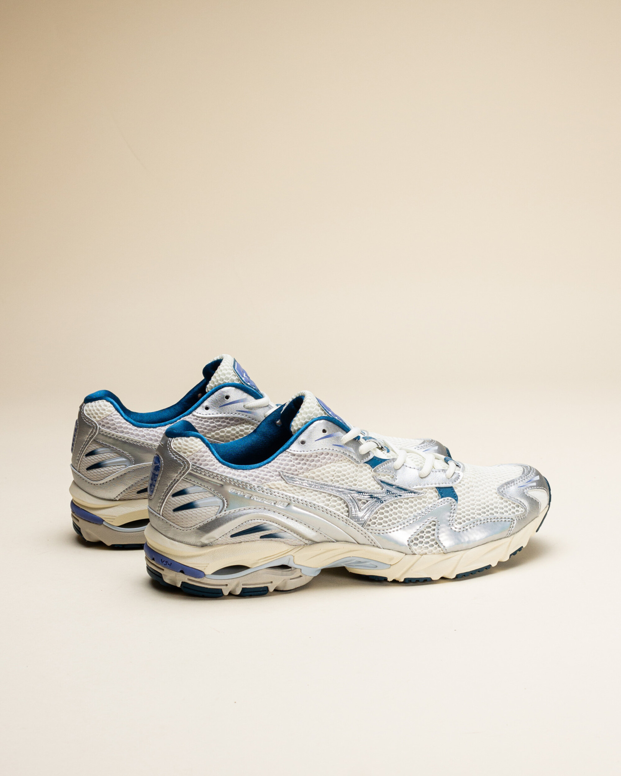 Mizuno Wave Rider 10 - Arctic Ice/Snow White