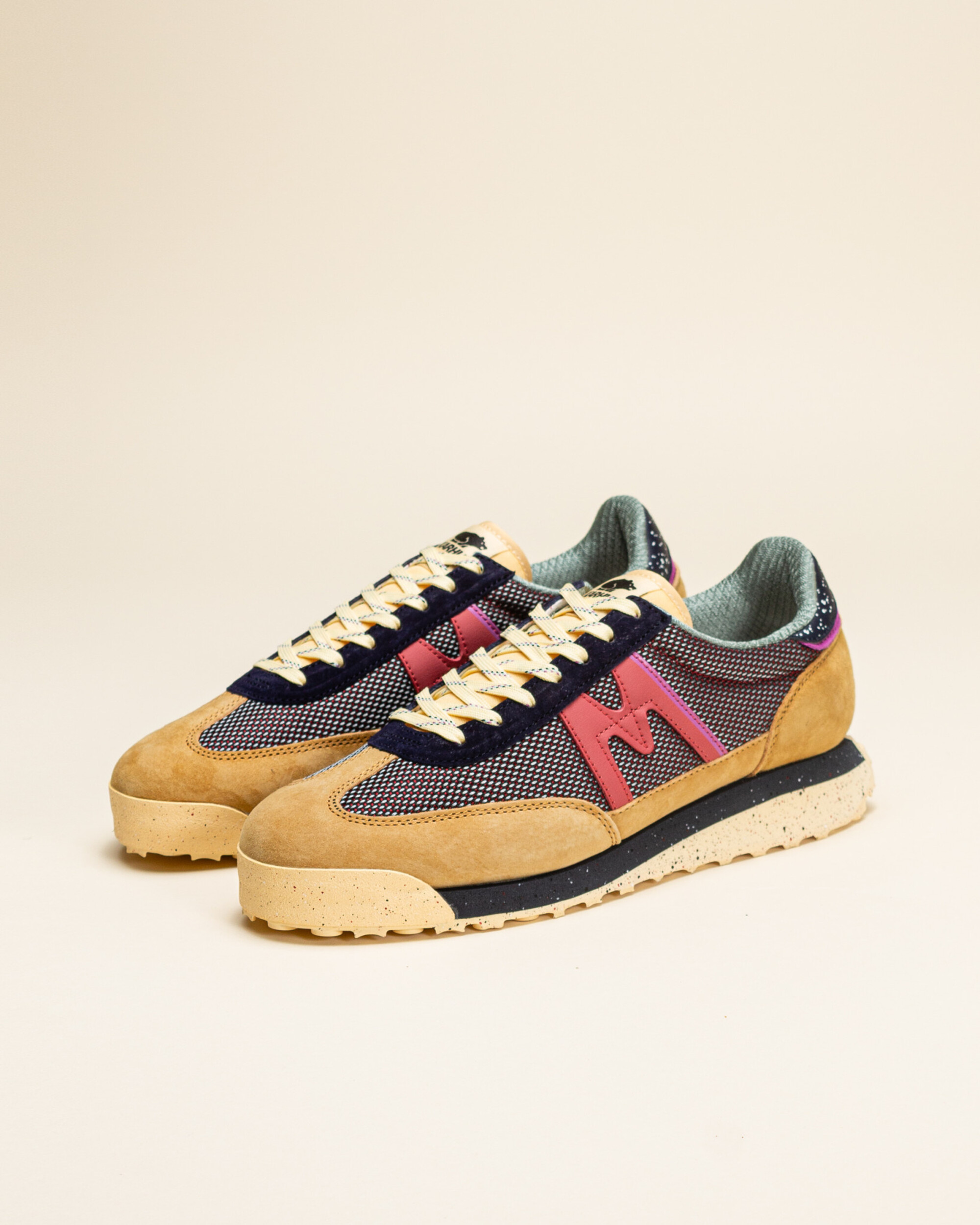 Karhu Mestari Control - Curry/Mineral Red