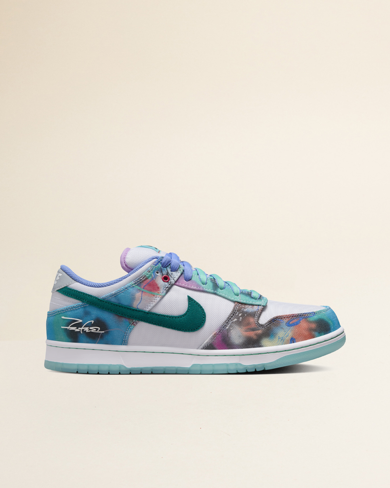 Nike RAFFLE: Nike x Futura Laboratories Dunk Low