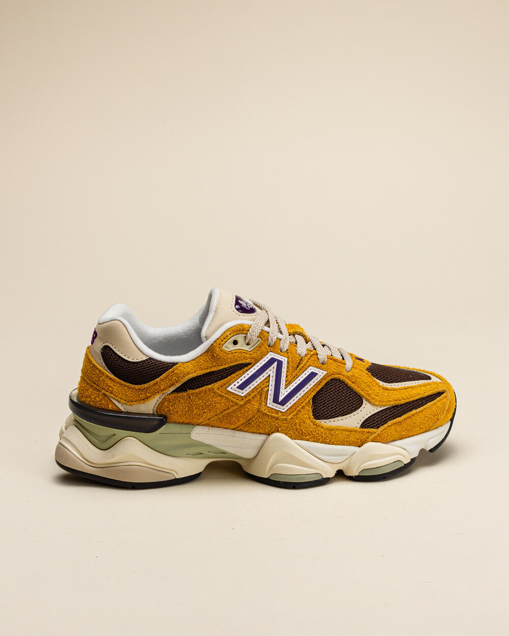 New Balance 9060 Butterscotch