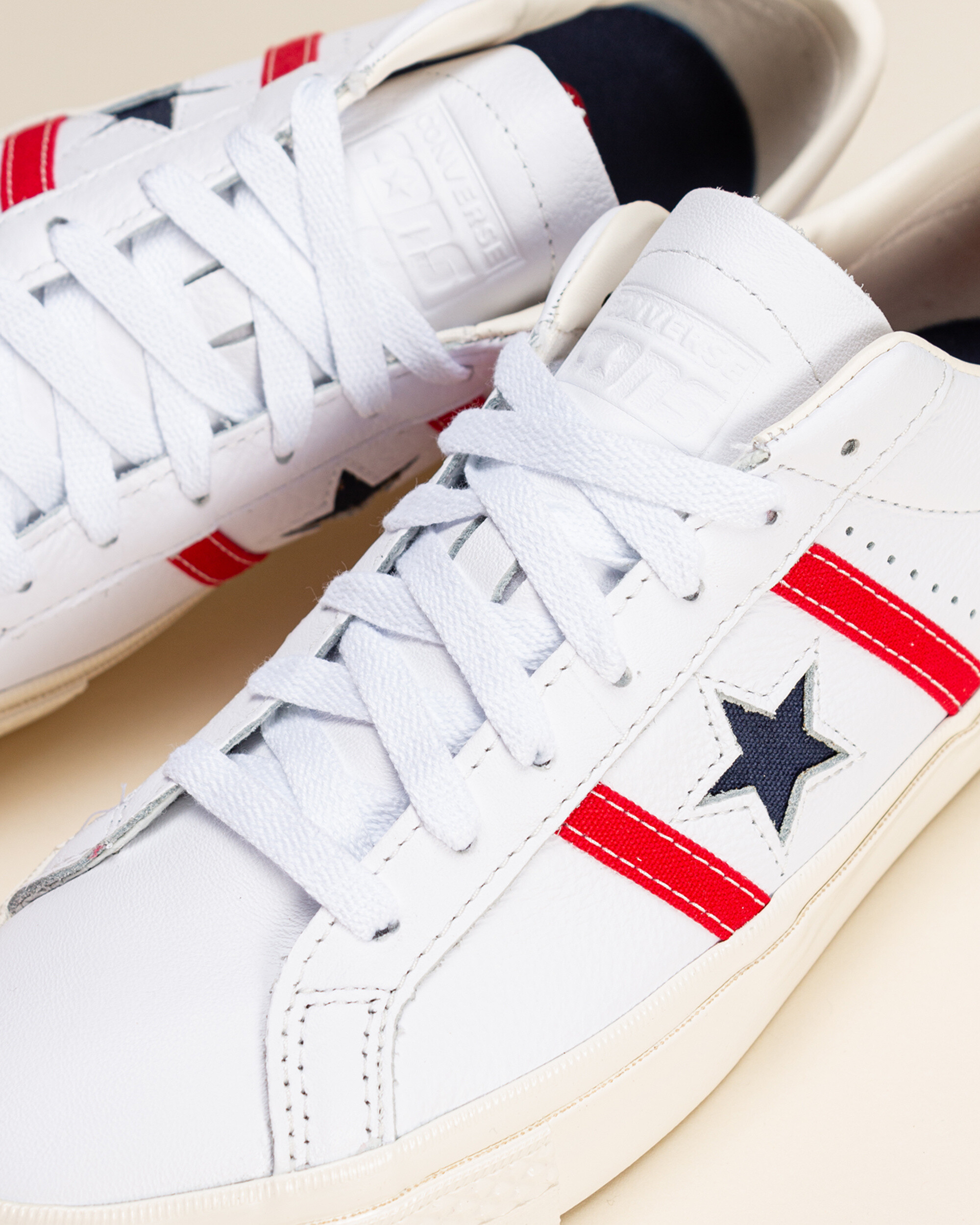 Converse One Star Academy Pro Ox - White / Red Blue