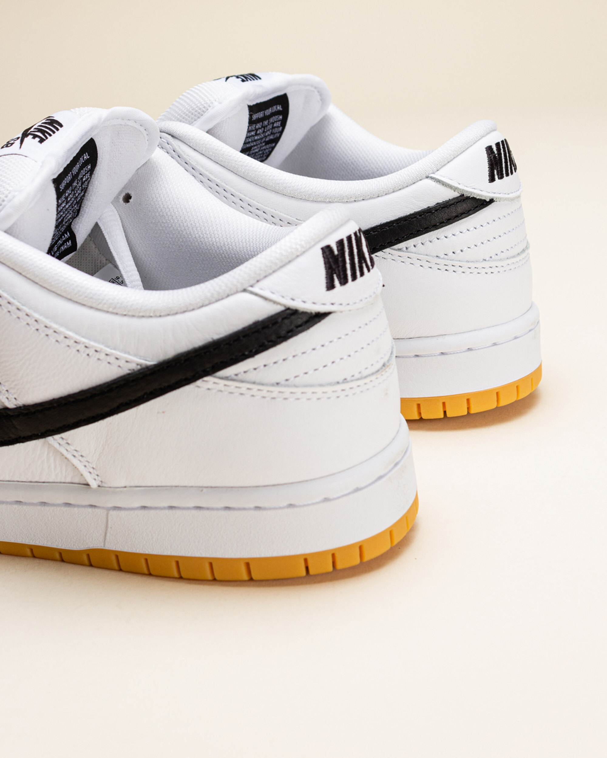 Nike SB Dunk Low Pro - White / Black / Gum Light Brown