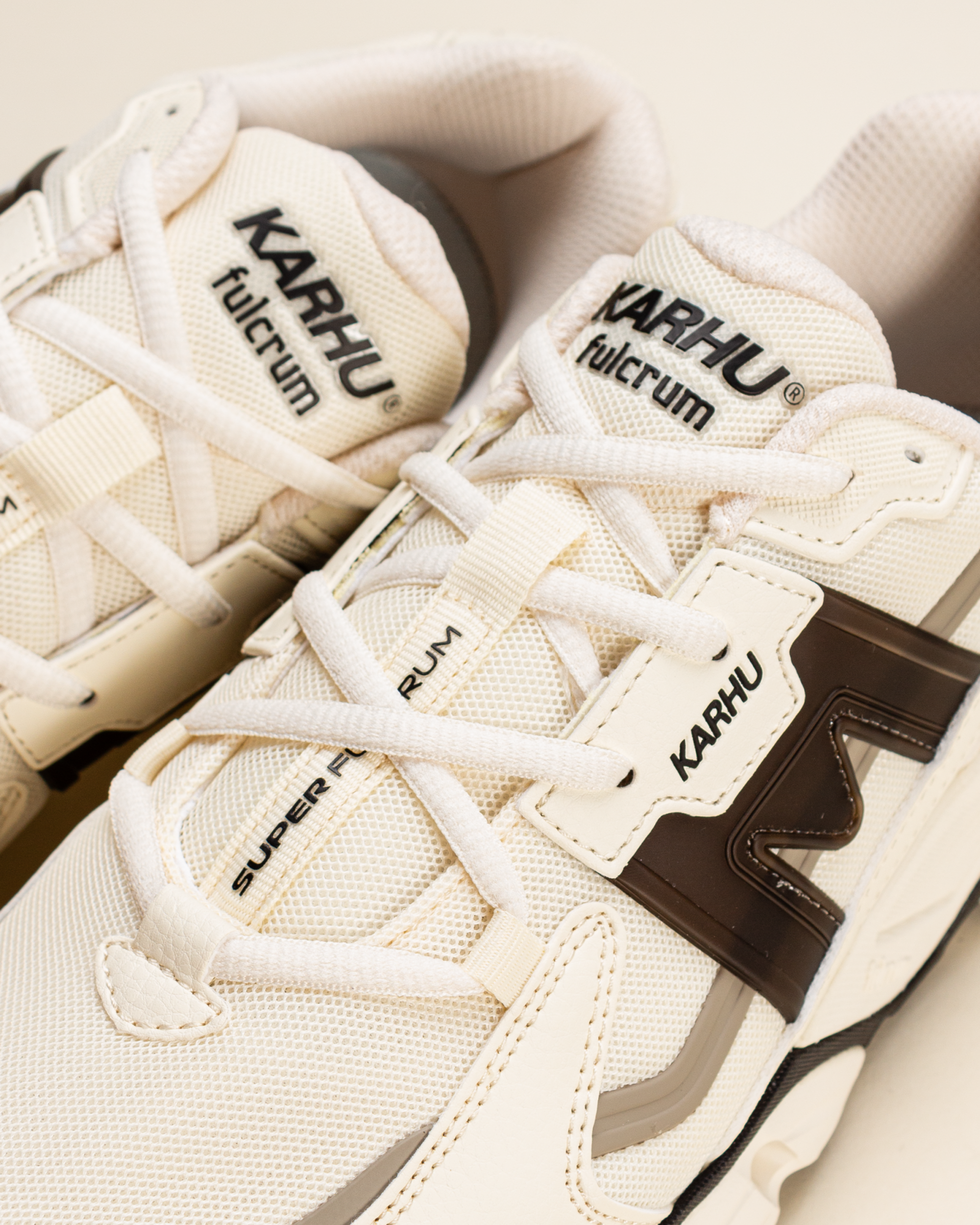 Karhu Super Fulcrum Vanilla Ice/Black