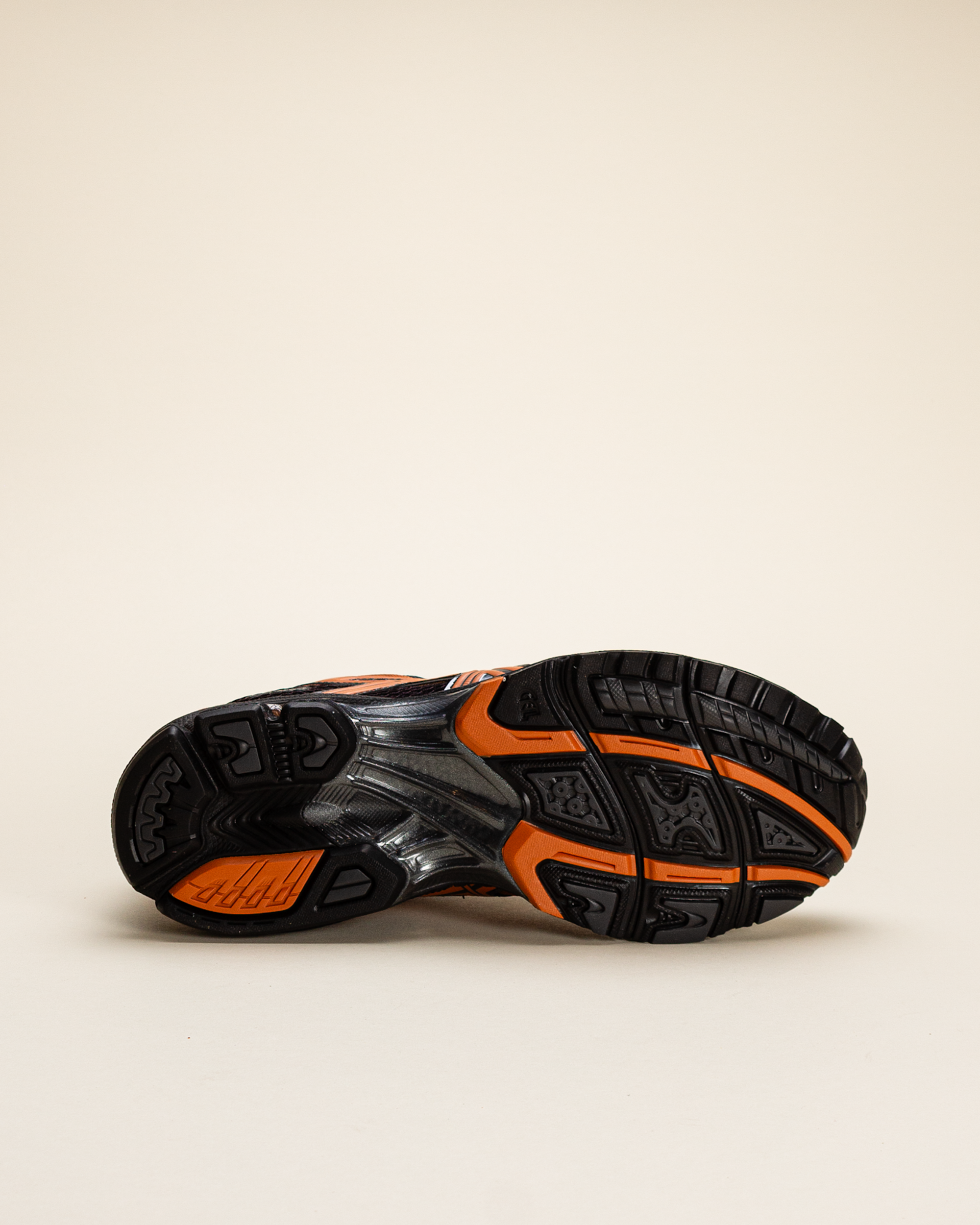 Asics Gel-Nimbus 10.1 - Black/Rust Orange