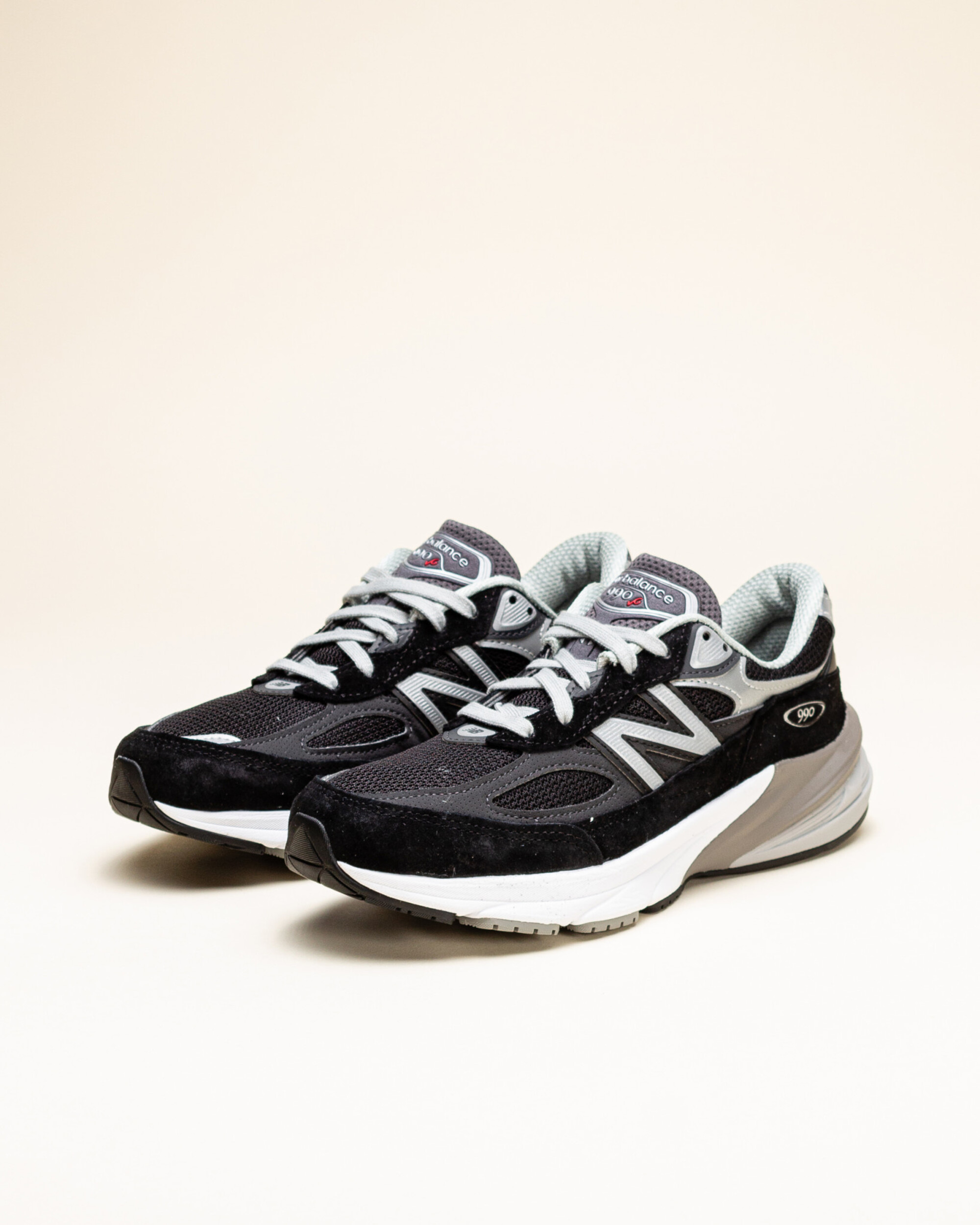 New Balance Made in USA 990v6 - Black / White