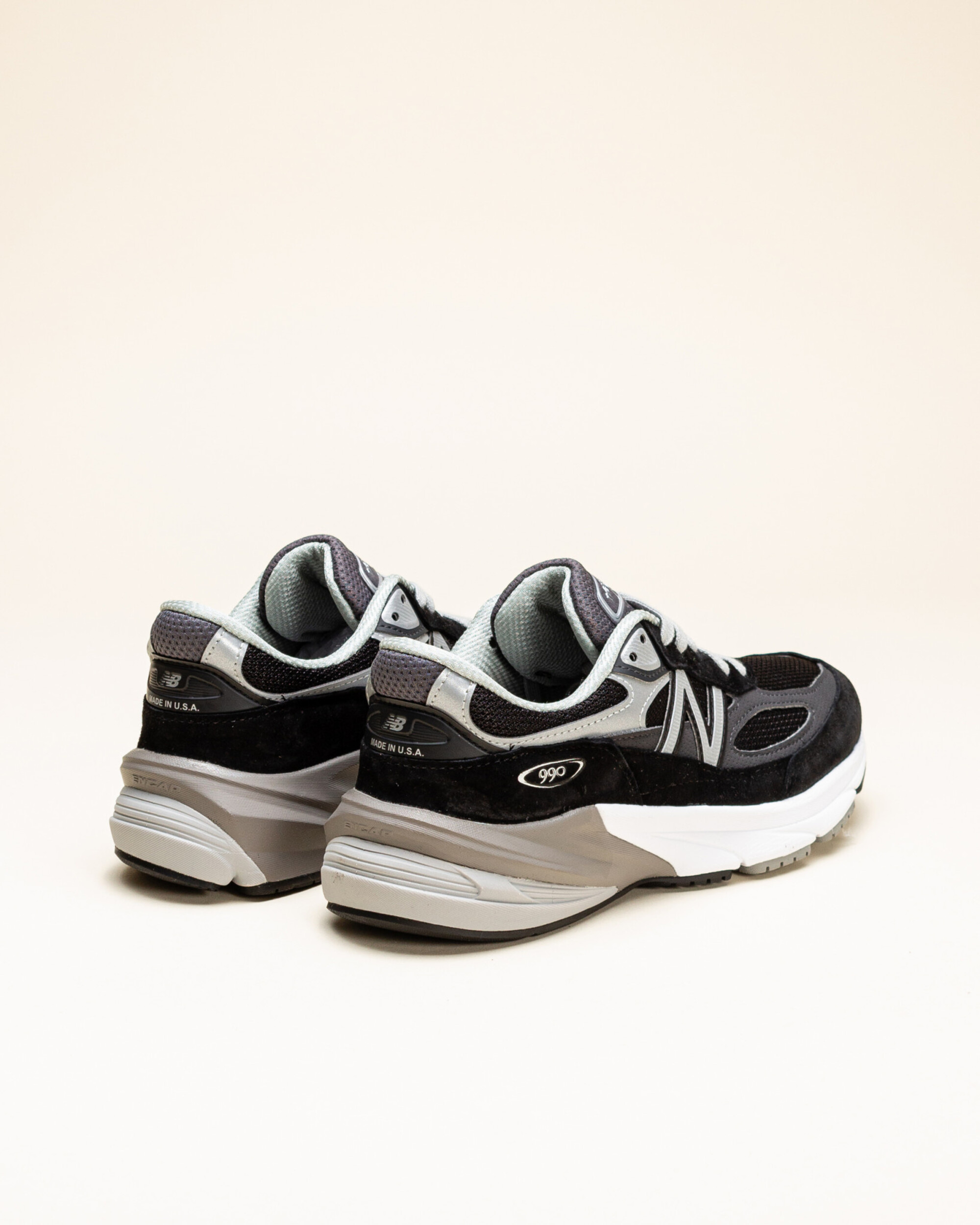 New Balance Made in USA 990v6 - Black / White