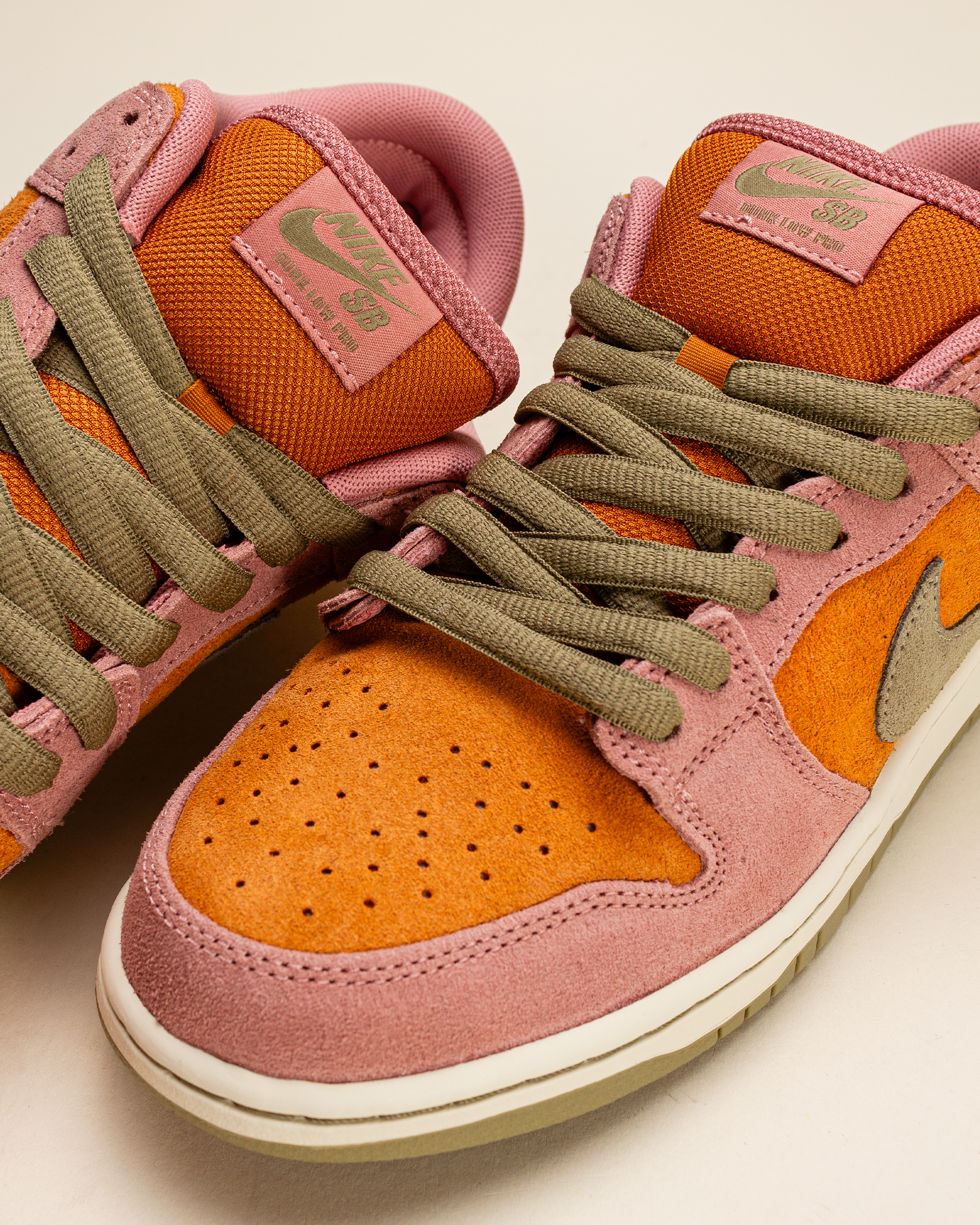 Nike SB Dunk Low Pro Red Stardust/Neutral Olive-Monarch