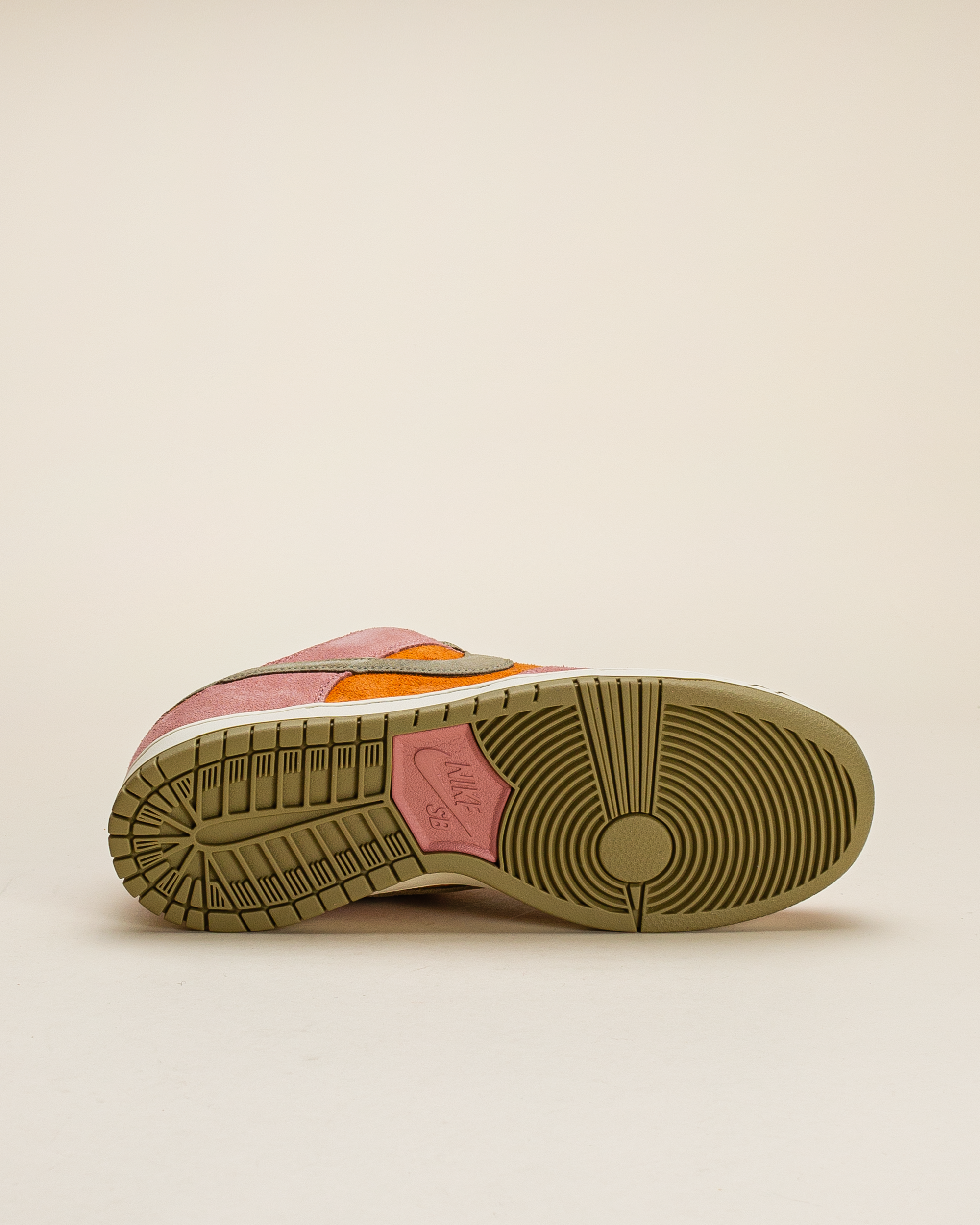 Nike SB Dunk Low Pro Red Stardust/Neutral Olive-Monarch