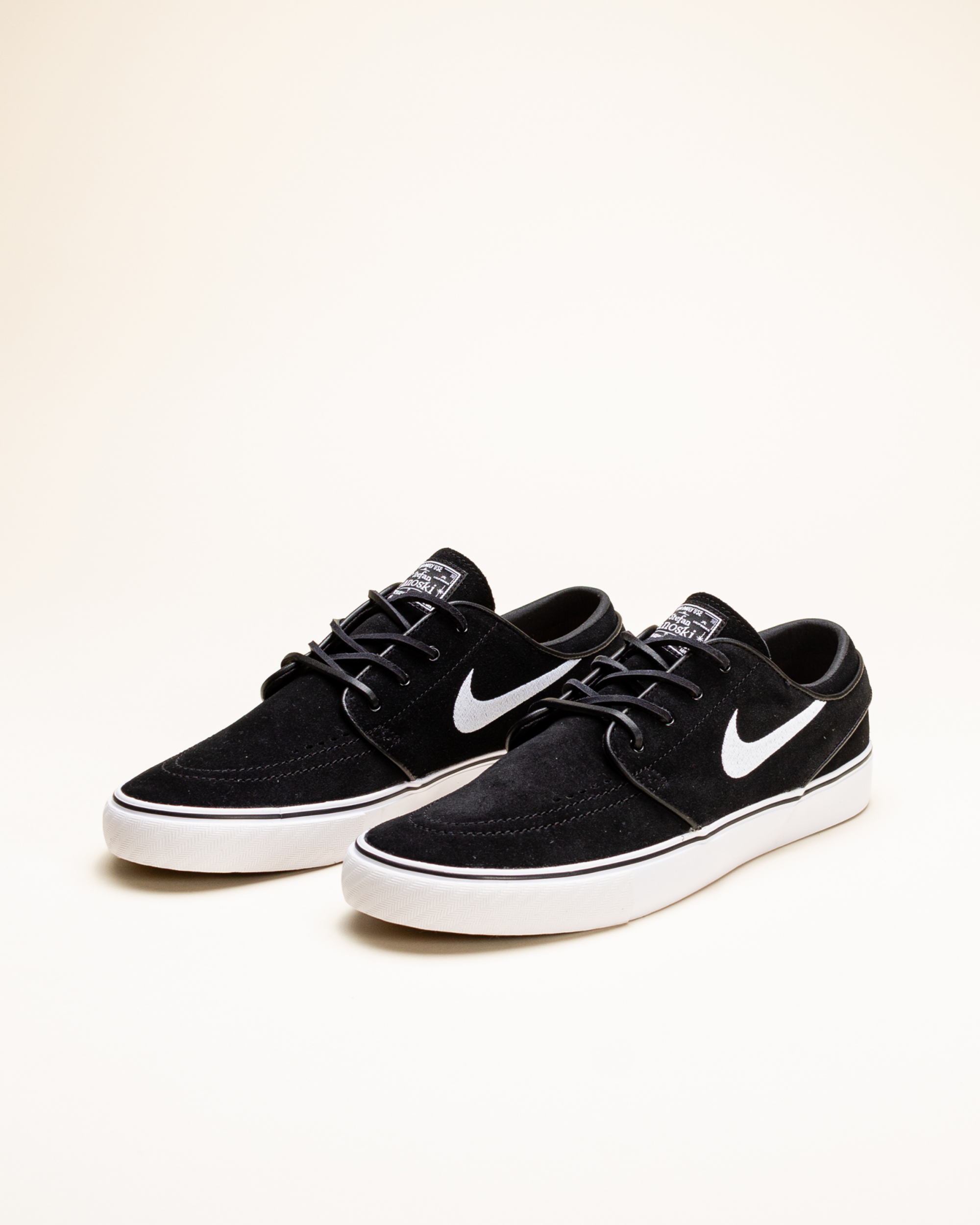 Nike SB Zoom Janoski OG+ - Black / White