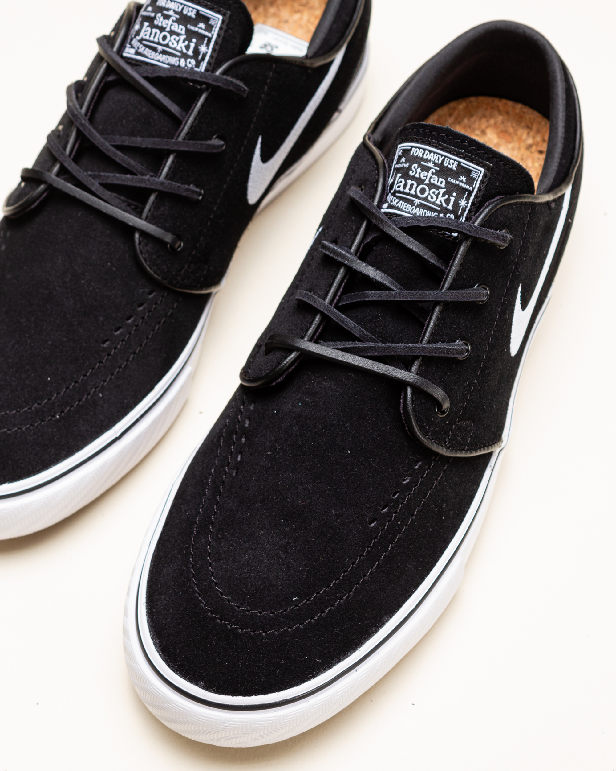 Nike SB Zoom Janoski OG+ - Black / White