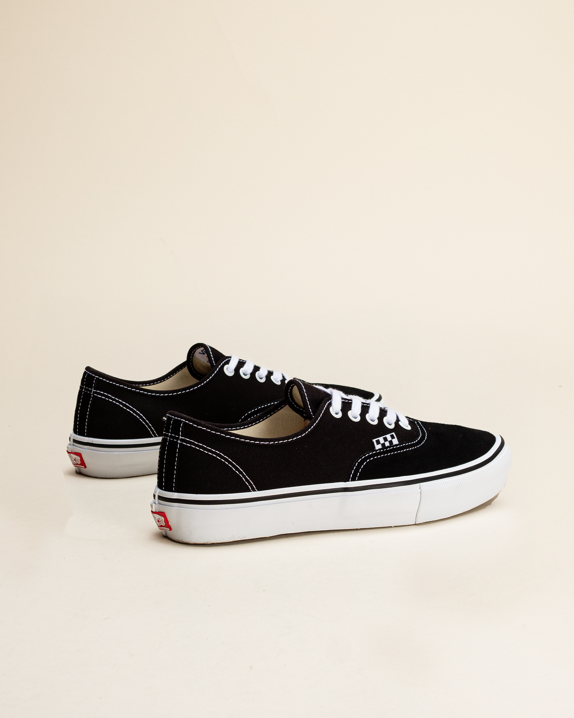 Vans Skate Authentic Black / White