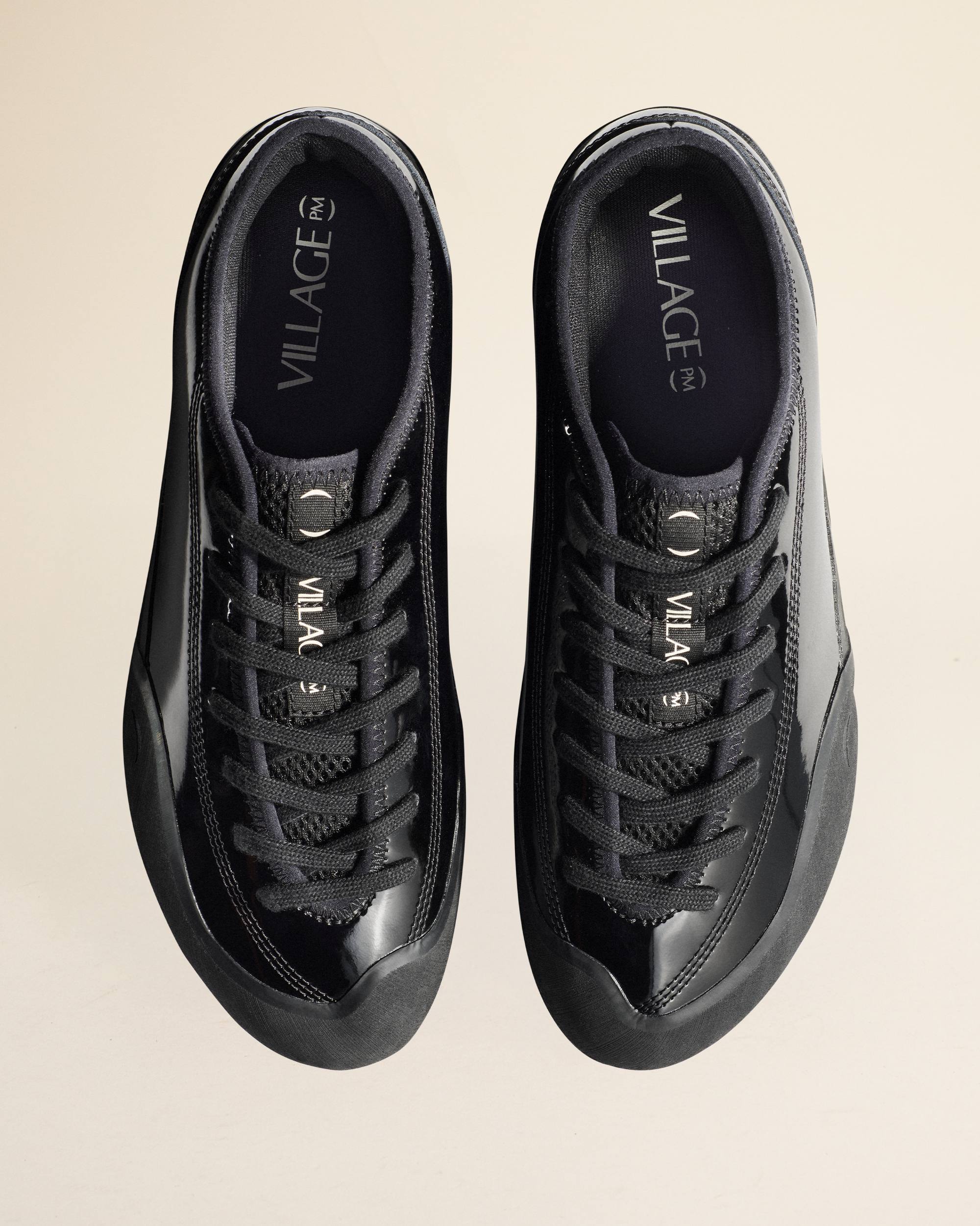 Village 1.30 PM Synth Leather - Gloss Black/Natural Black