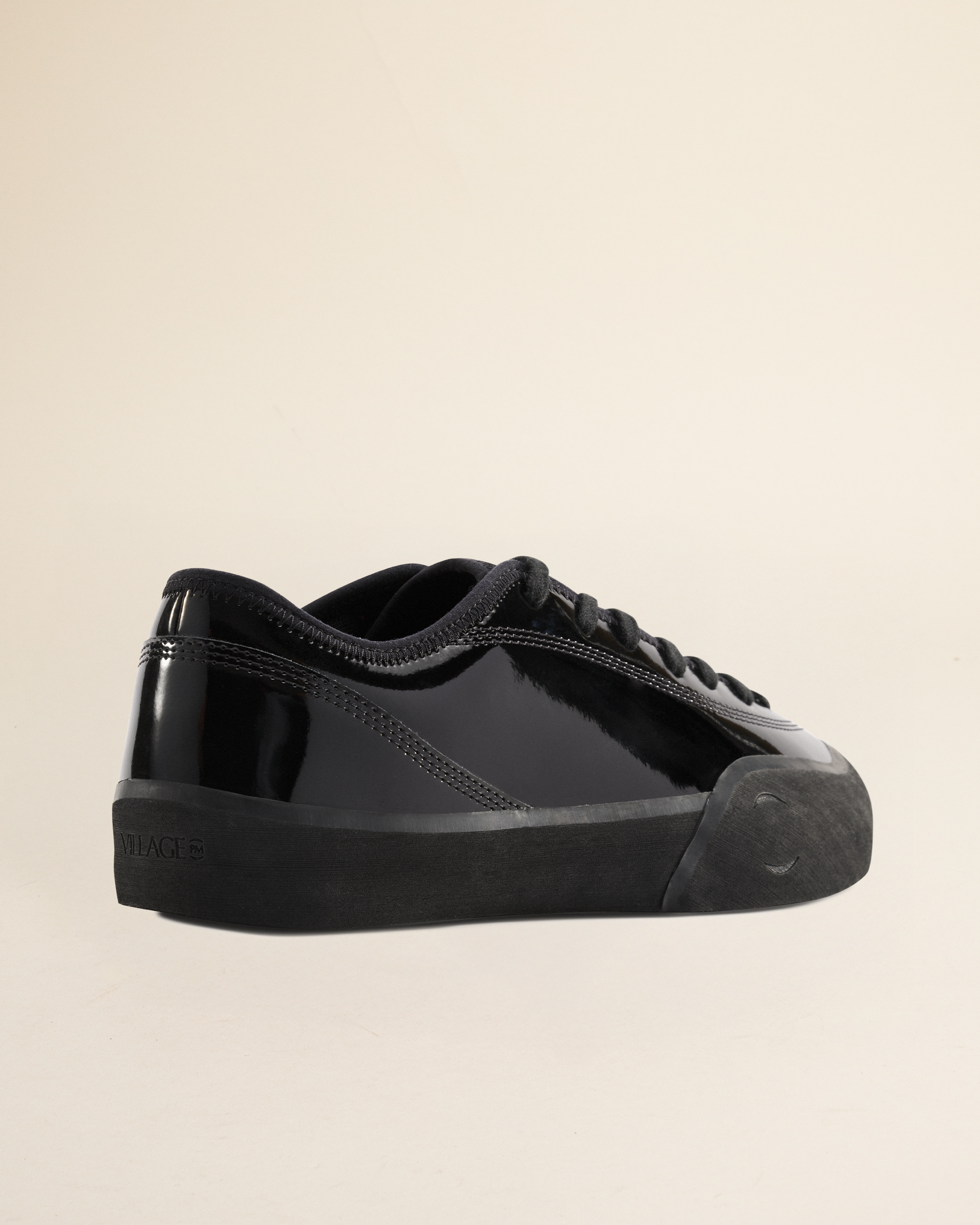 Village 1.30 PM Synth Leather - Gloss Black/Natural Black