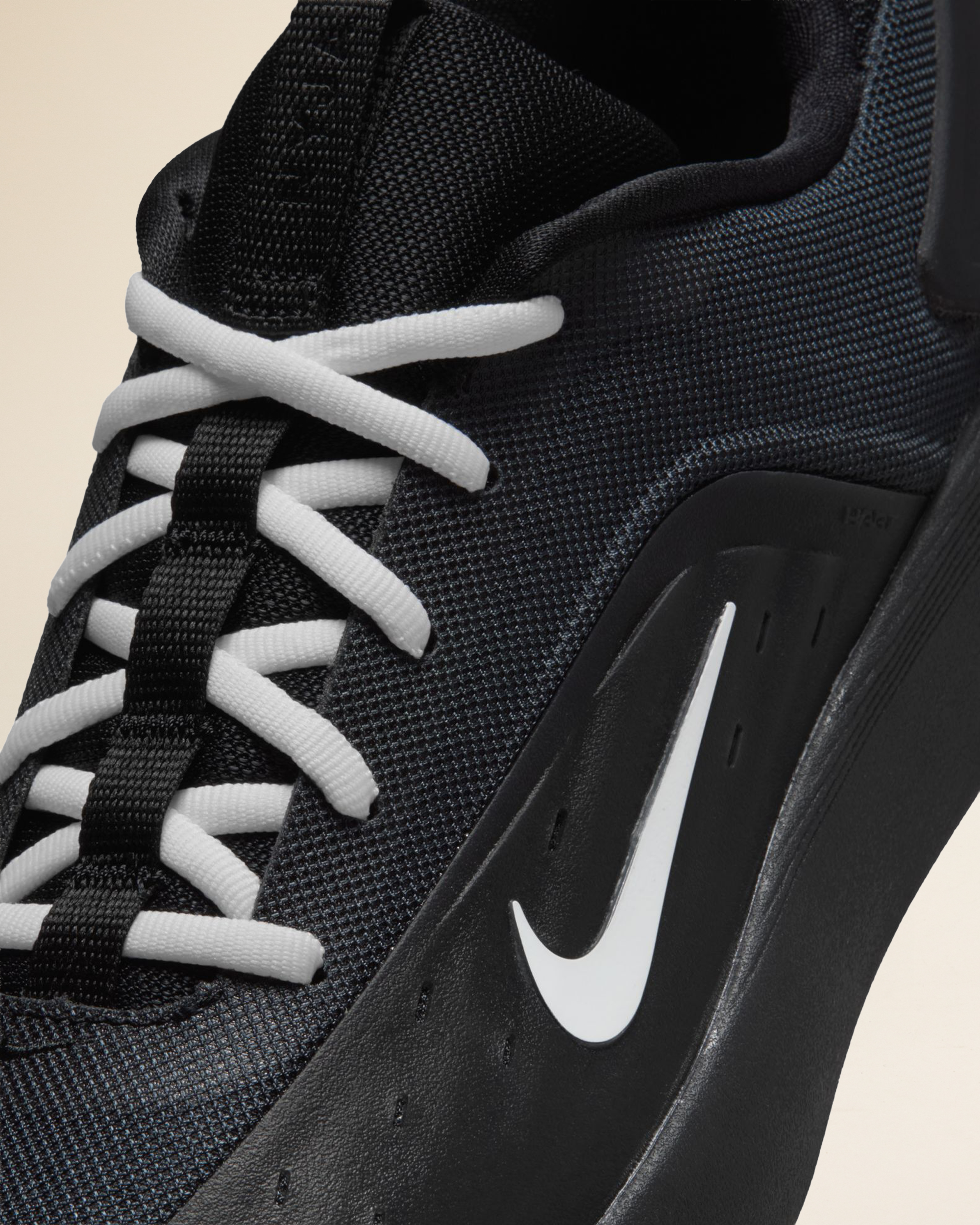 Nike SB Nyjah 4 Black/Black-White-Black