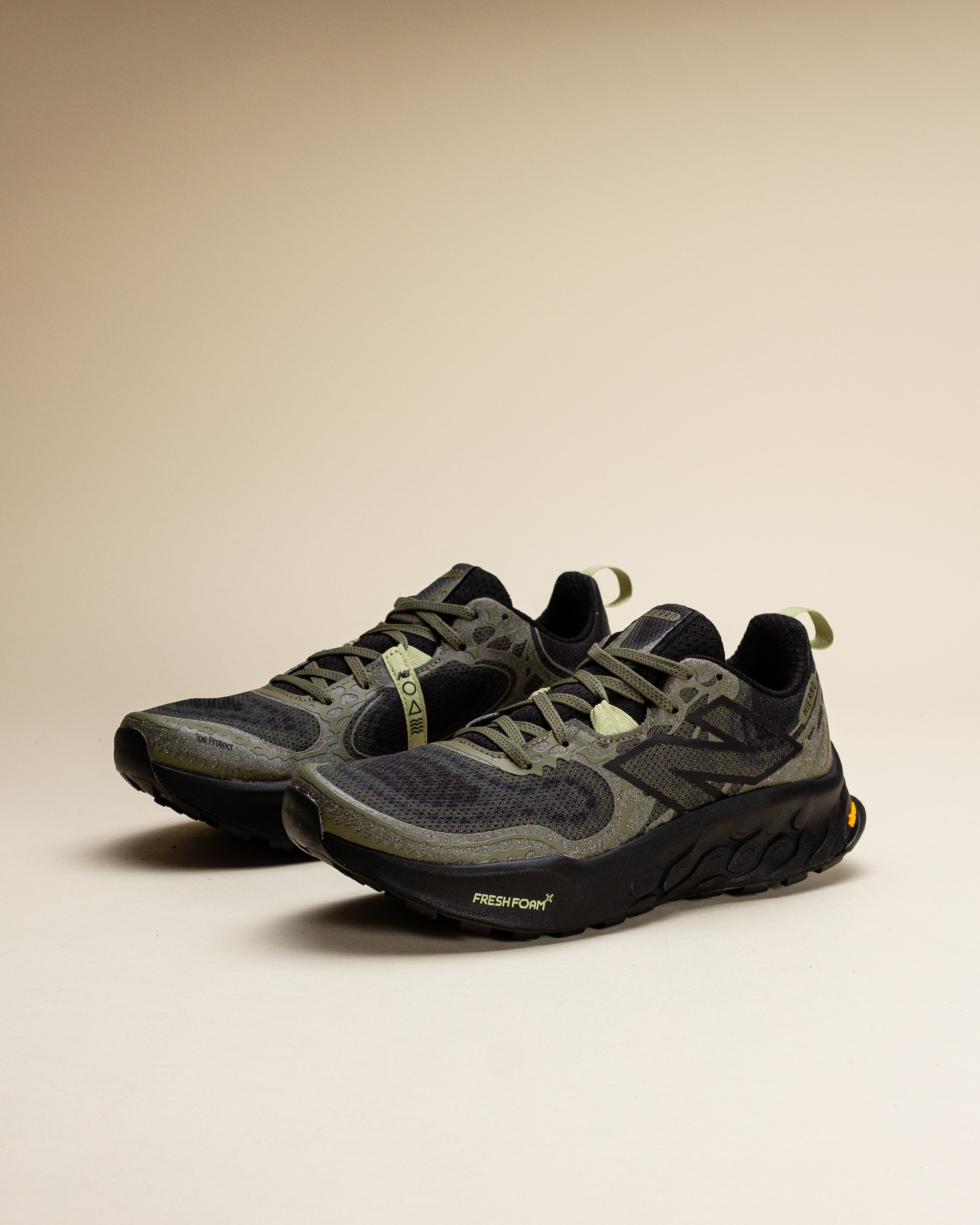 New Balance UHIERAC EFLECTION/SILVER METALIC Hierro