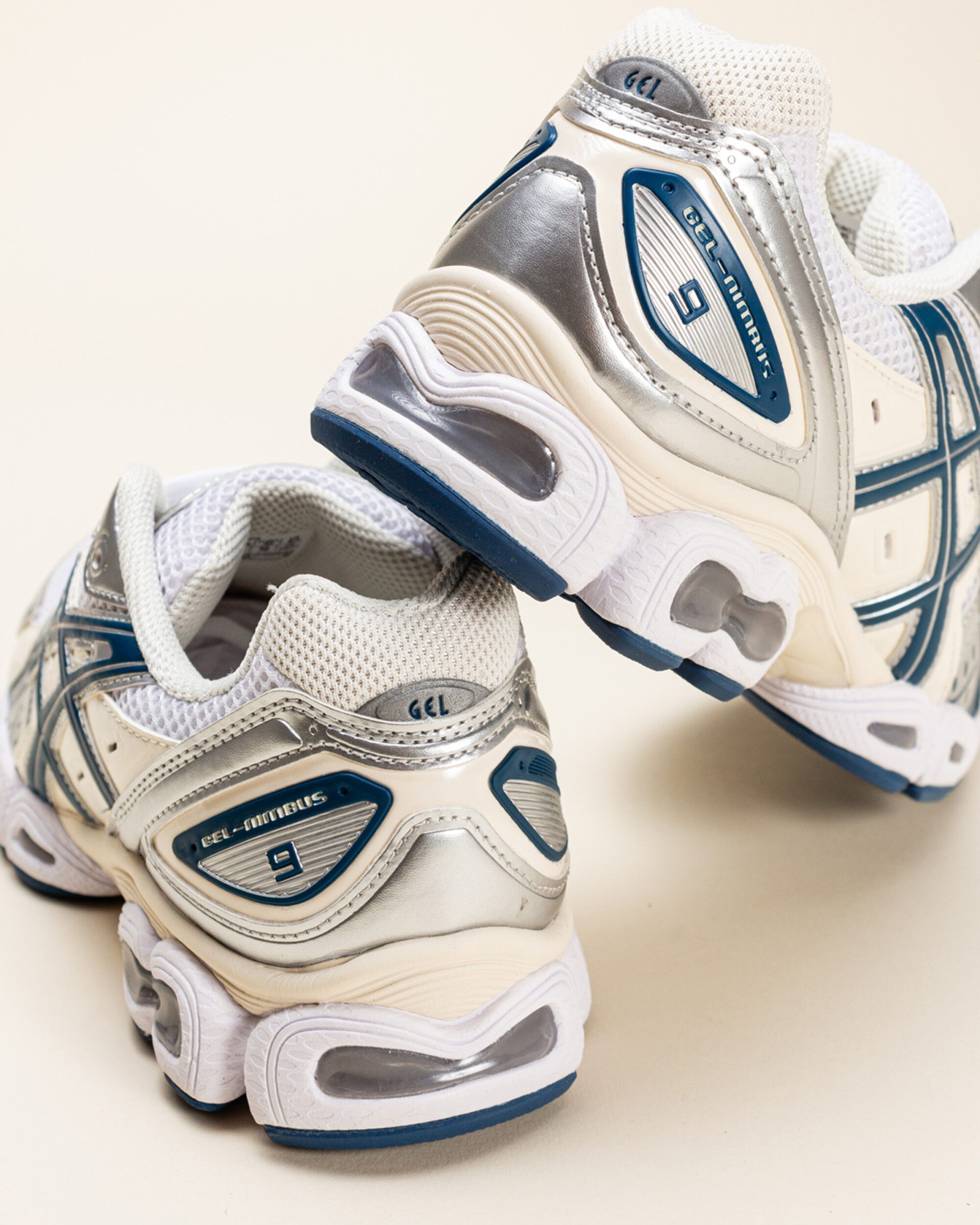 Asics Gel-Nimbus 9 - White / Light Indigo