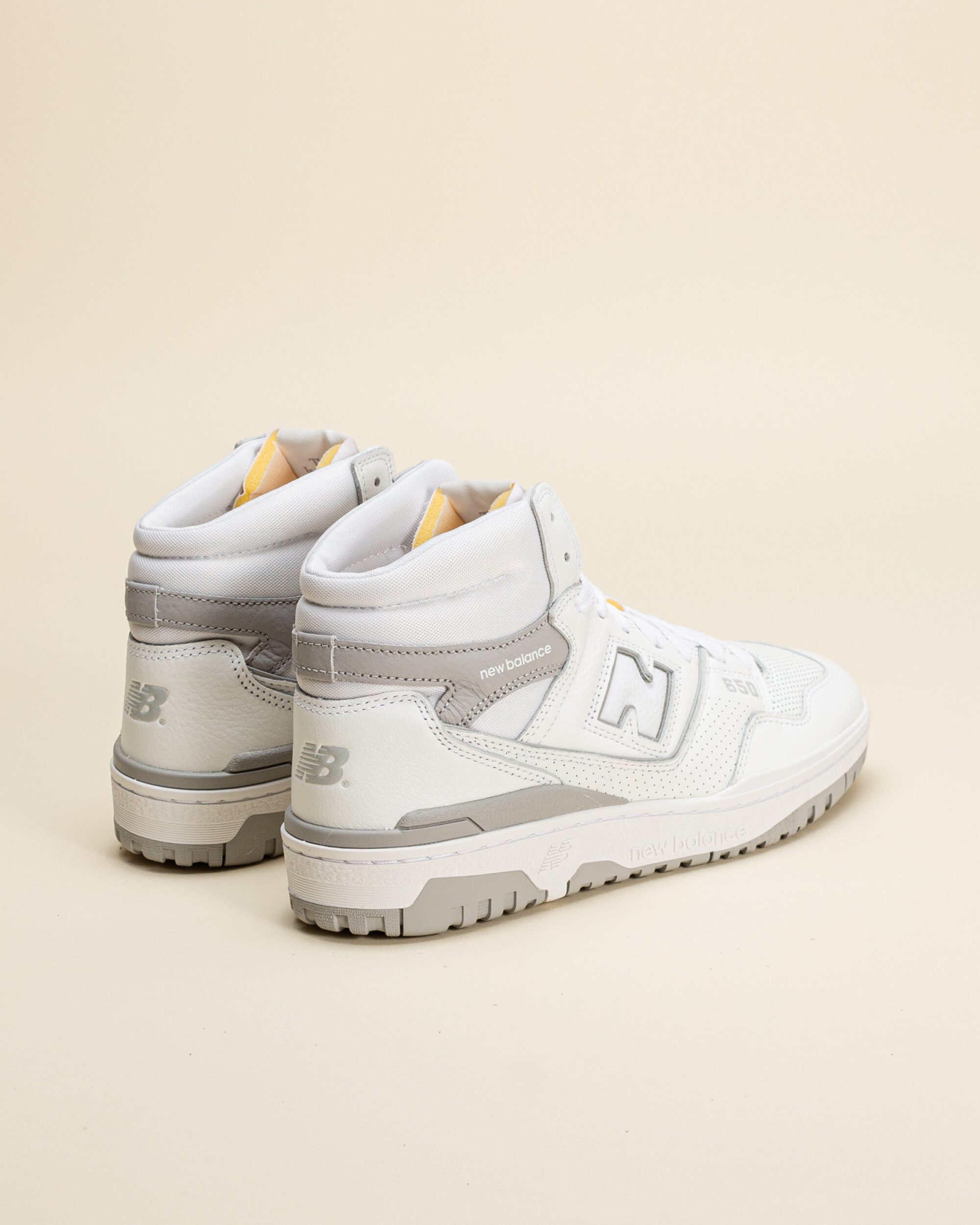 New Balance 650 - White / Raincloud