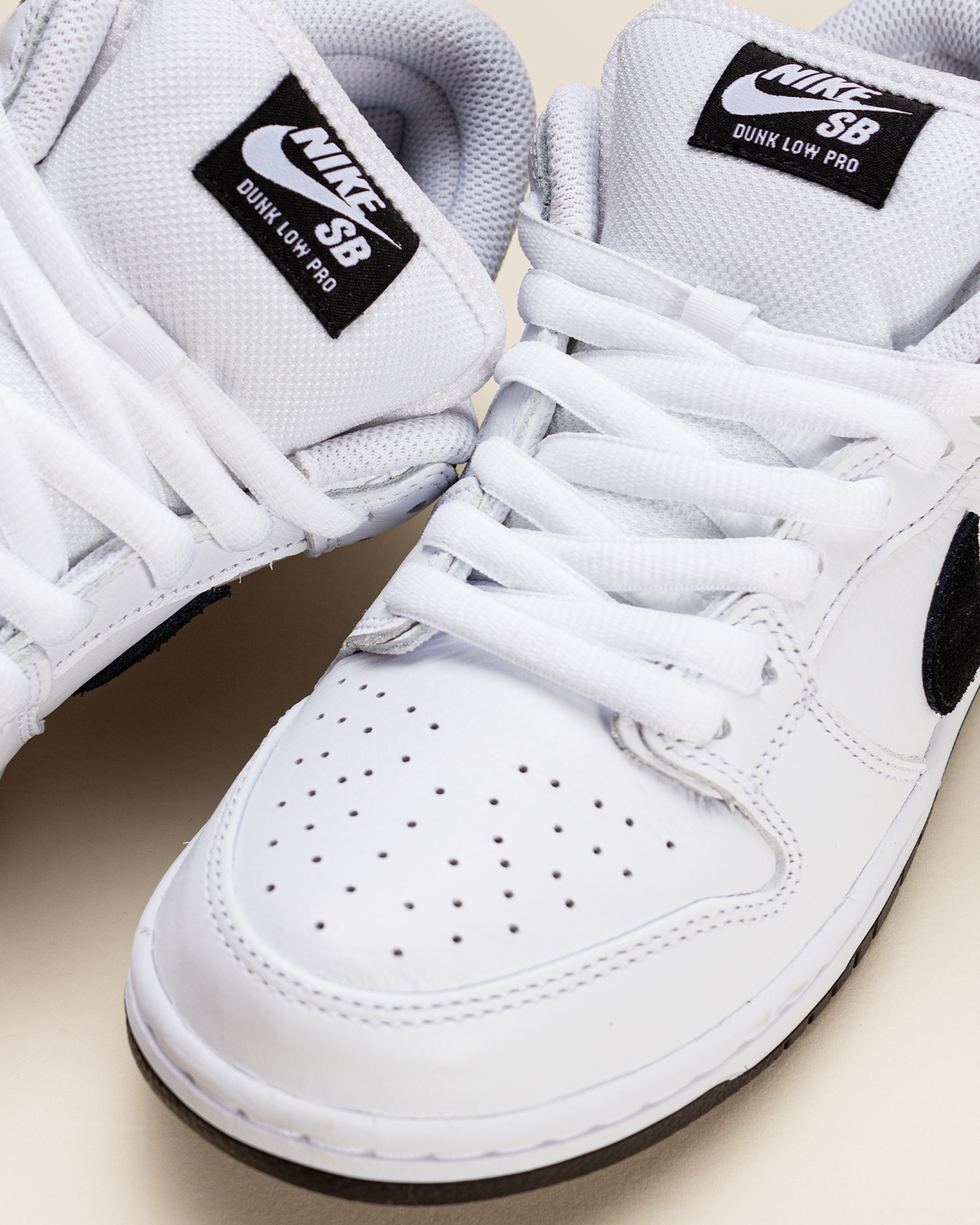 Nike SB Dunk Low Pro White/Black