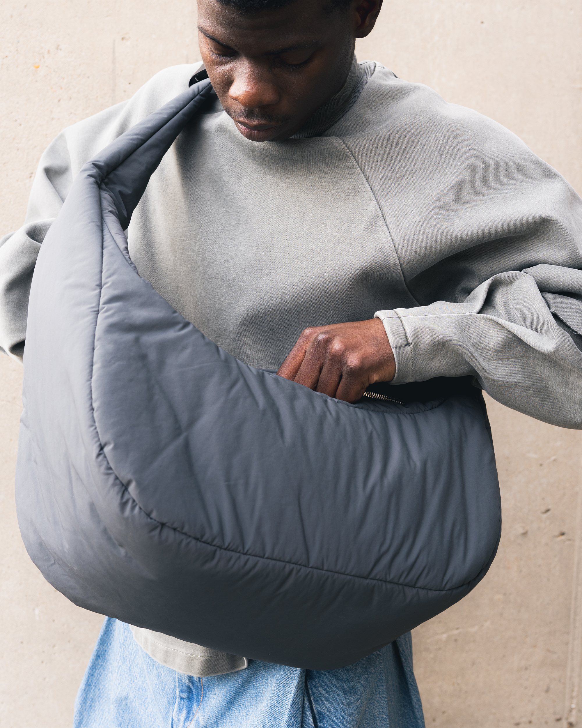 Seventh Lunar Sac Graphite