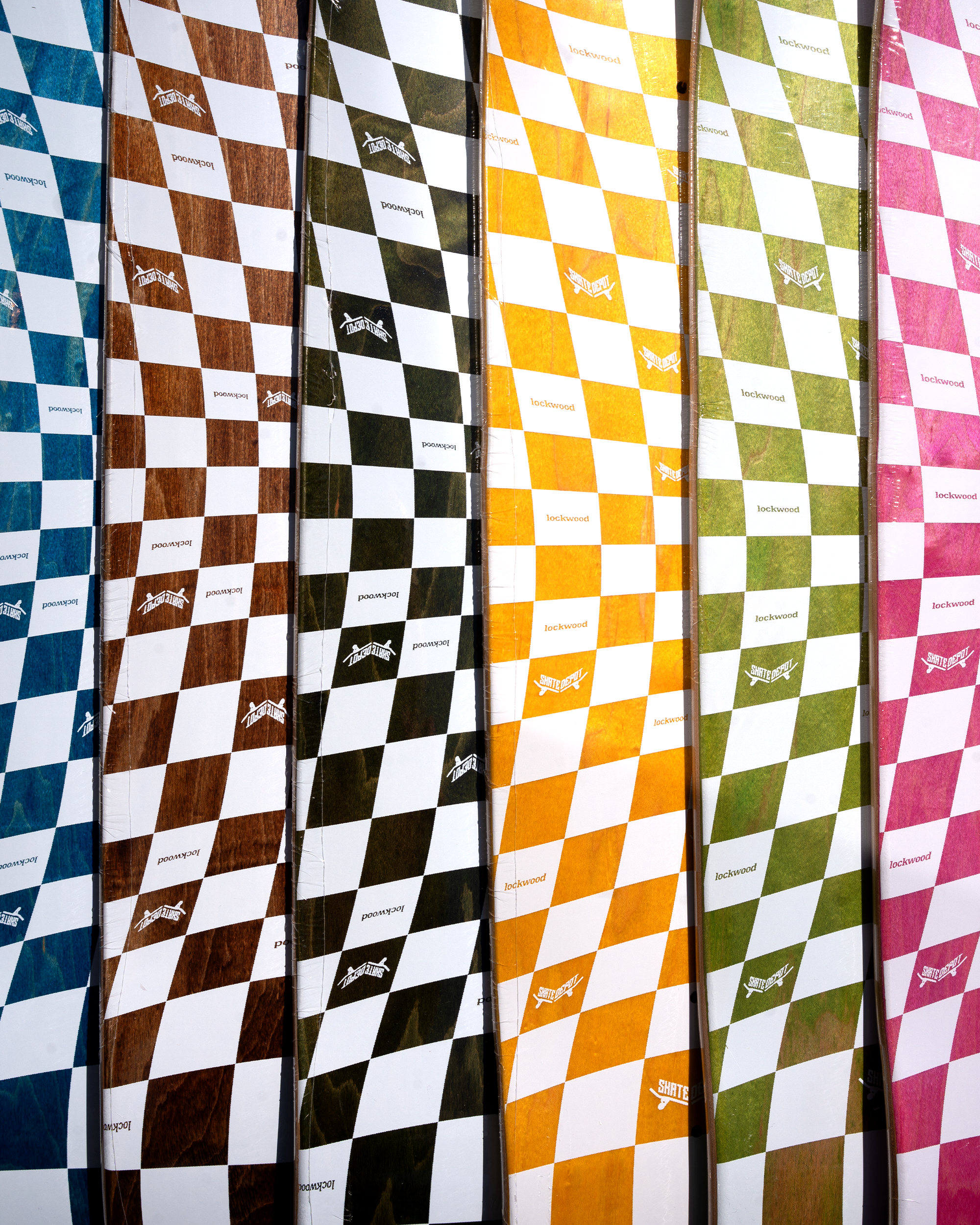 Lockwood Checkered Vibes Woodgrain Deck Multicolor