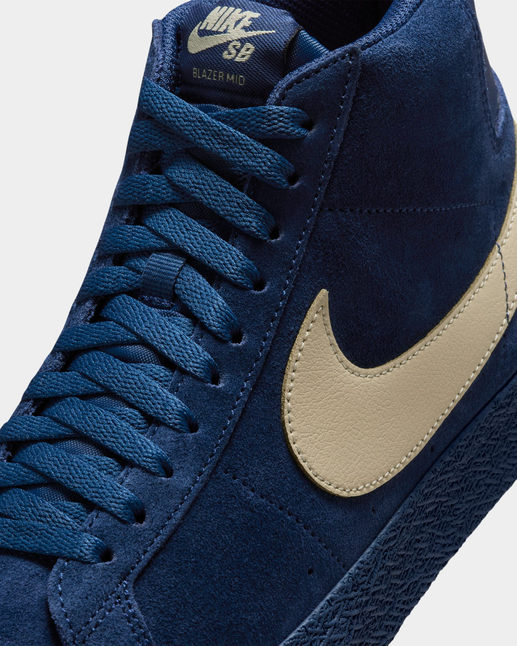 Nike SB Zoom Blazer Mid Coastal Blue/Pale Yellow-Coastal Blue
