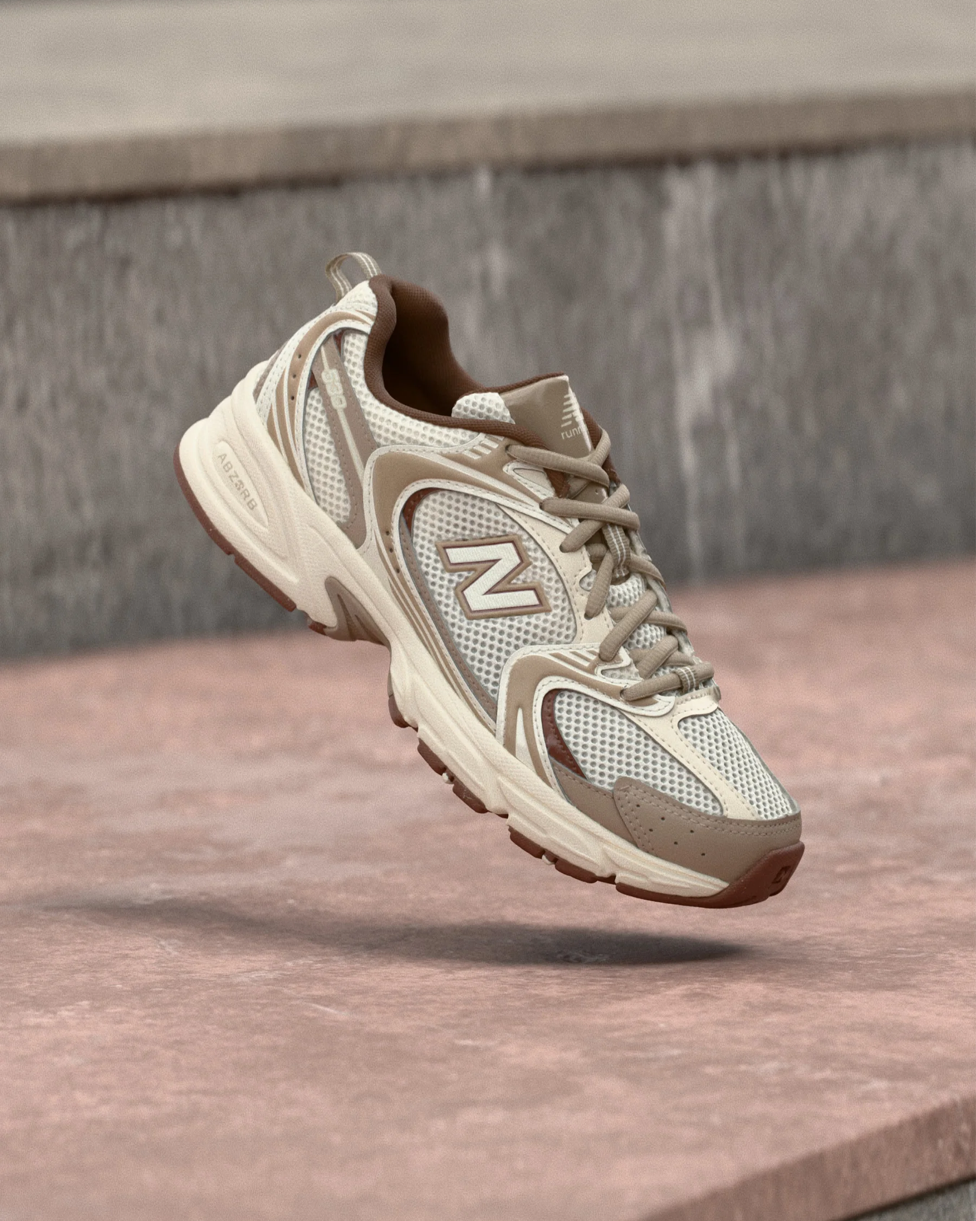 New Balance 530 Sea Salt / Driftwood
