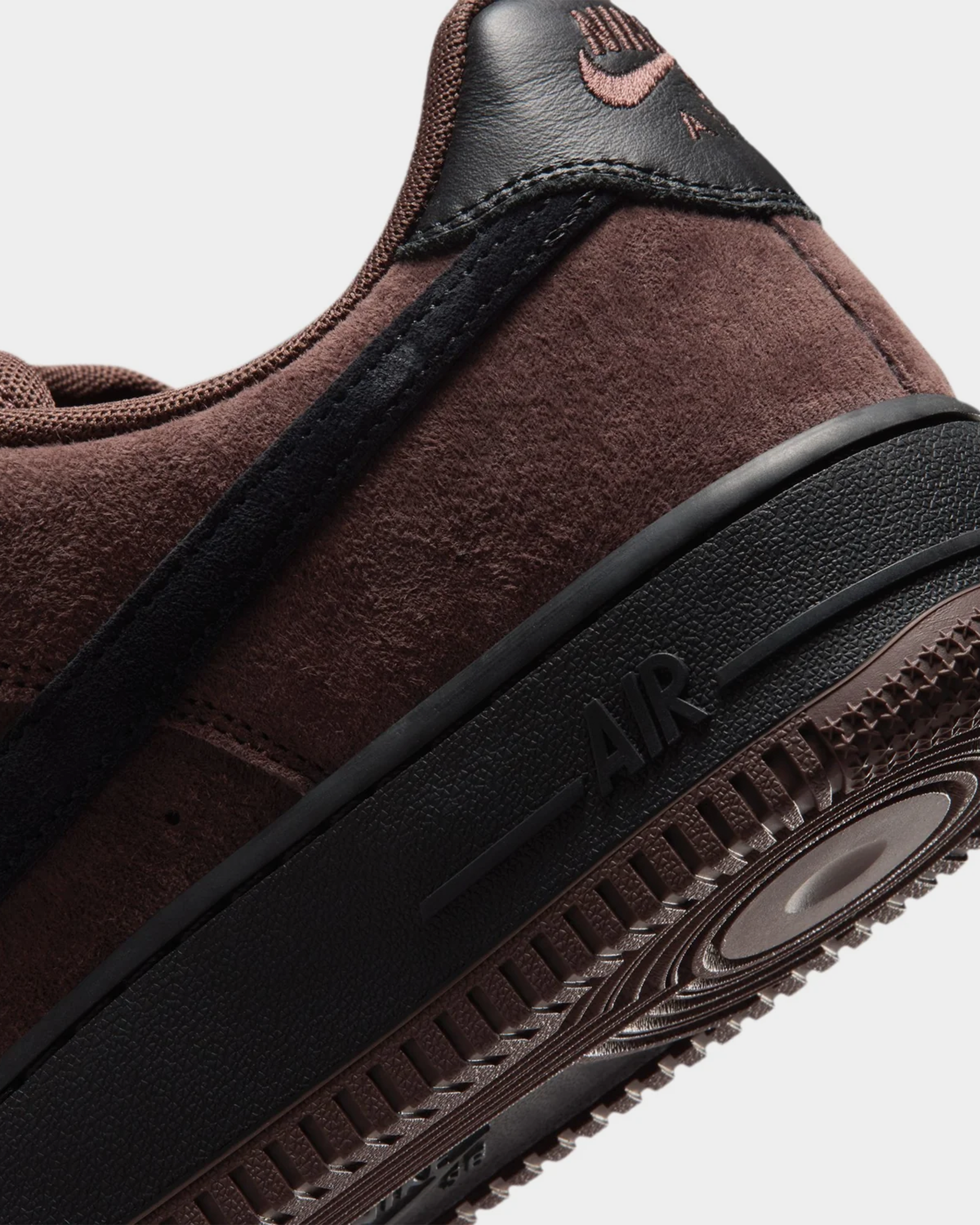 SB Air Force 1 LT CHOCOLATE / BLACK