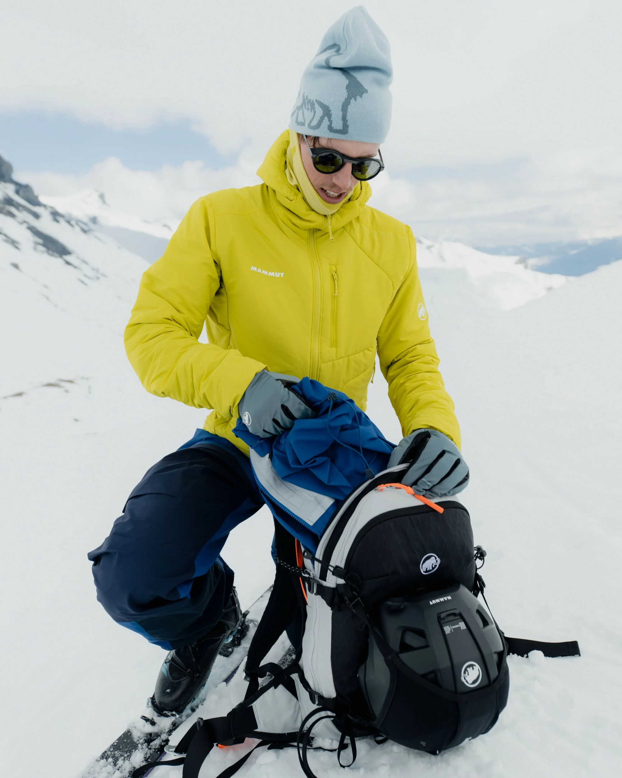 Mammut Logo Beanie Reversible Eiger Blue - Black