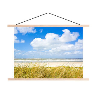 Sweet Living Schoolplaat Strand aan de Noordzee - Textielposter