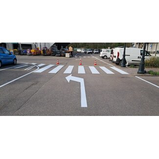 Traffictotaal Wegmarkering Verkeerspijl (linksaf)