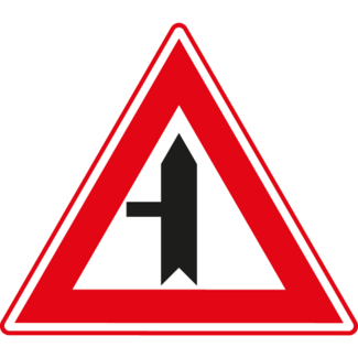 Traffictotaal RVV Verkeersbord B04 | Voorrangskruispunt zijweg links