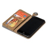 GranC wallet hoes taupe met drukknopen voor de iPhone SE (2022 / 2020) / 8 / 7 / 6(s)