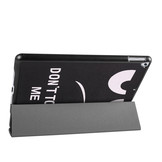 3-Vouw sleepcover hoes Don't Touch voor de iPad 10.2 inch 2019, iPad 10.2 inch 2020 en iPad 10.2 inch 2021