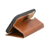 Echt lederen uitneembare 2-in-1 (RFID) bookcase hoes Burcht Trecht Cognac voor de iPhone 12 en iPhone 12 Pro