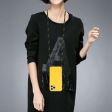 Backcover hoes Geel met koord voor de iPhone 12 en iPhone 12 Pro