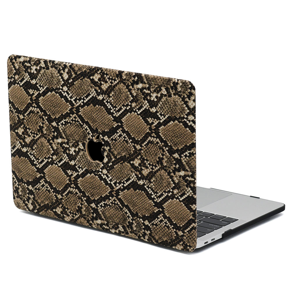 MacBook Pro 16 inch (2019) Leren cover beschermhoes Snake Pattern Brown