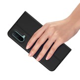 Pro Serie slim wallet Zwart hoes voor de OnePlus Nord CE